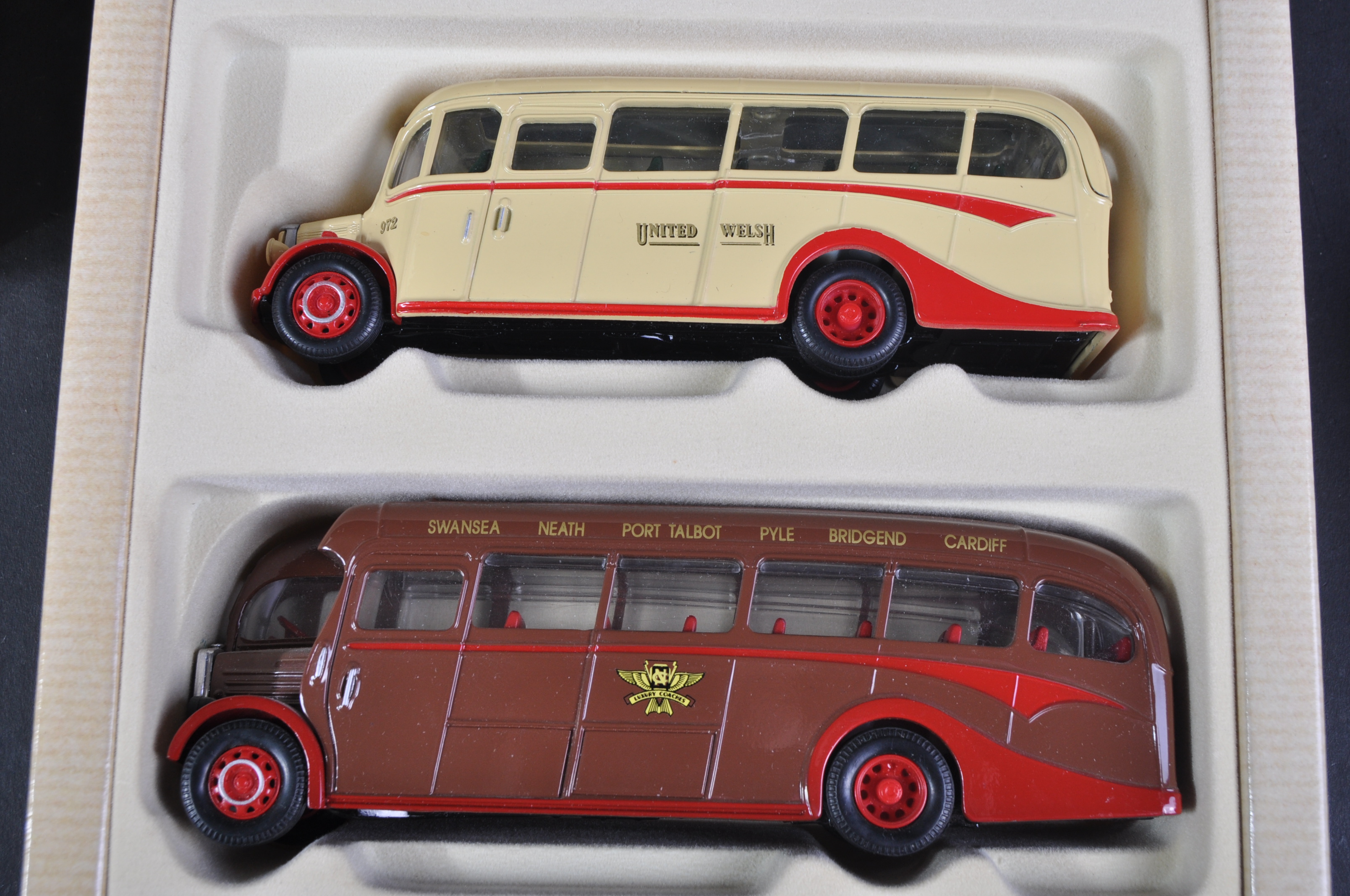 COLLECTION OF CORGI DIECAST MODEL BUSES - Image 8 of 8