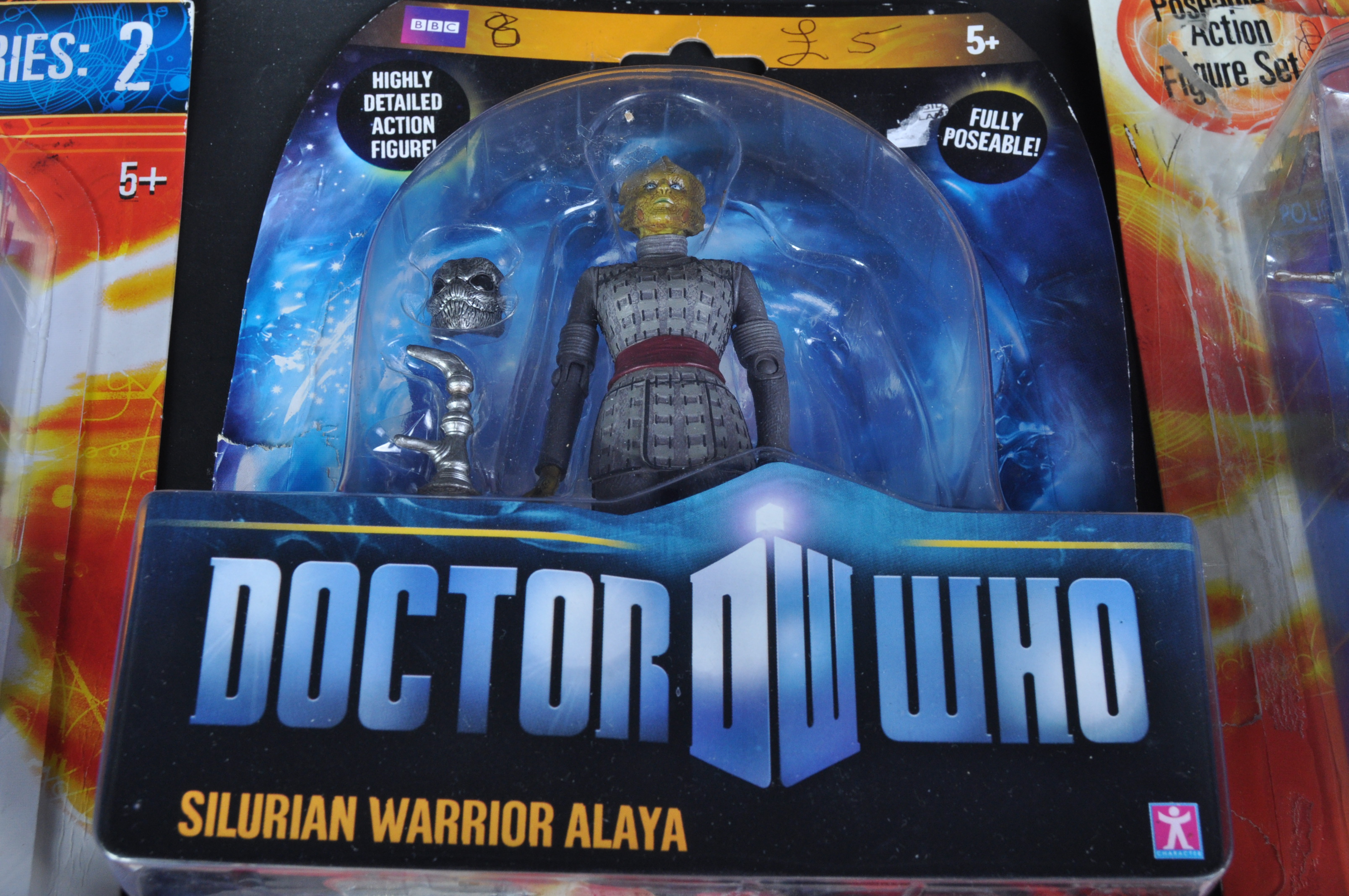 DOCTOR WHO - CHARACTER OPTIONS - CARDED ACTION FIGURES - Image 4 of 7