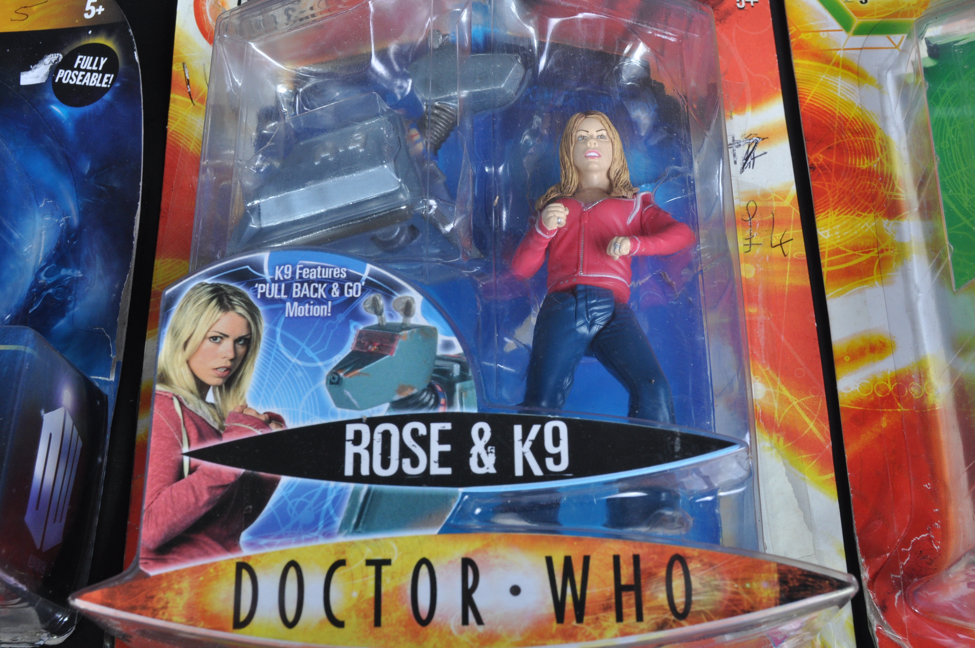 DOCTOR WHO - CHARACTER OPTIONS - CARDED ACTION FIGURES - Image 3 of 7