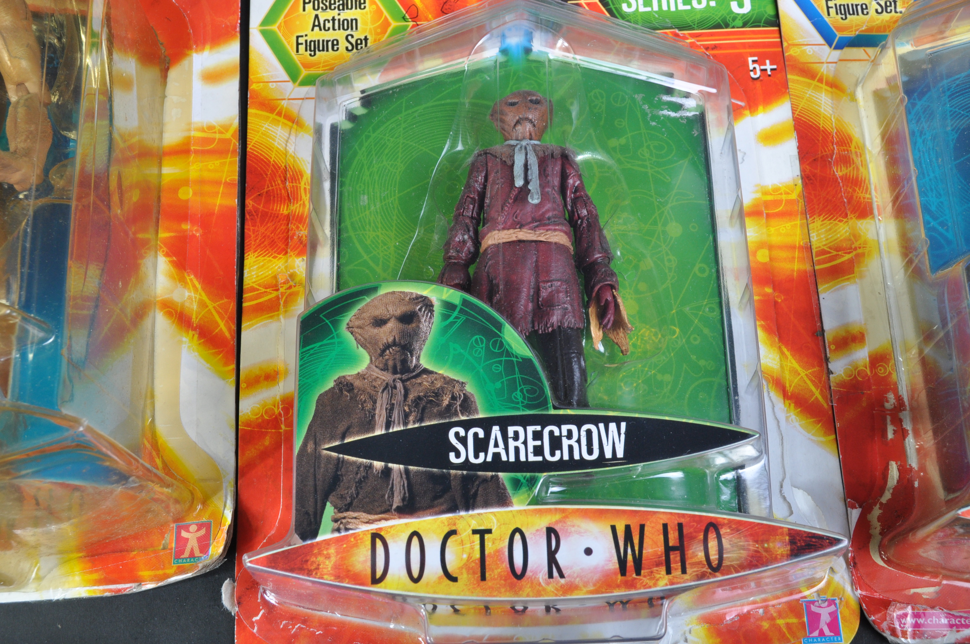 DOCTOR WHO - CHARACTER OPTIONS - CARDED ACTION FIGURES - Image 2 of 7