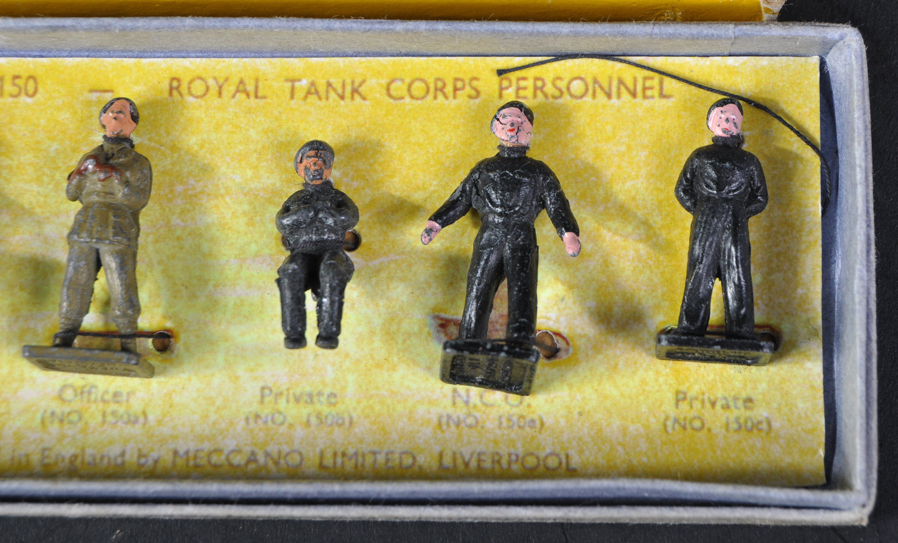 VINTAGE DINKYS TOYS DIECAST MILITARY PERSONNEL FIGURES - Image 4 of 5