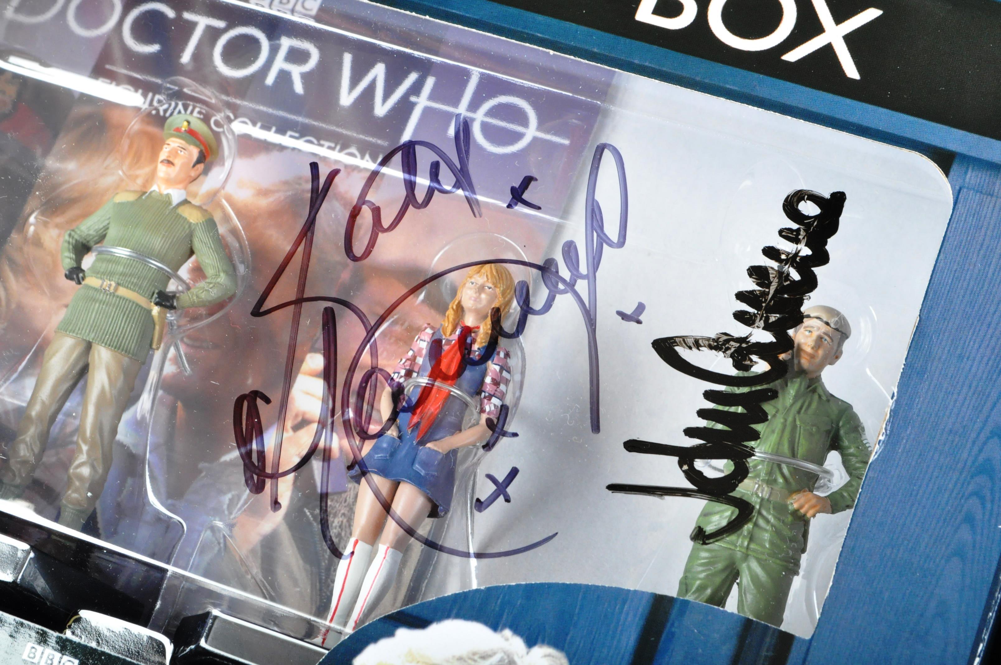 DOCTOR WHO - THIRD DOCTOR - DOUBLE SIGNED ACTION FIGURE SET - Image 2 of 3