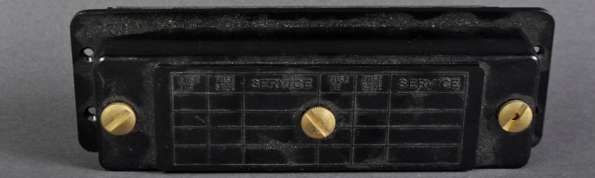 ORIGINAL WWII JOHN BELL SIGNED LANCASTER BOMBER FUSE BOX - Image 3 of 3