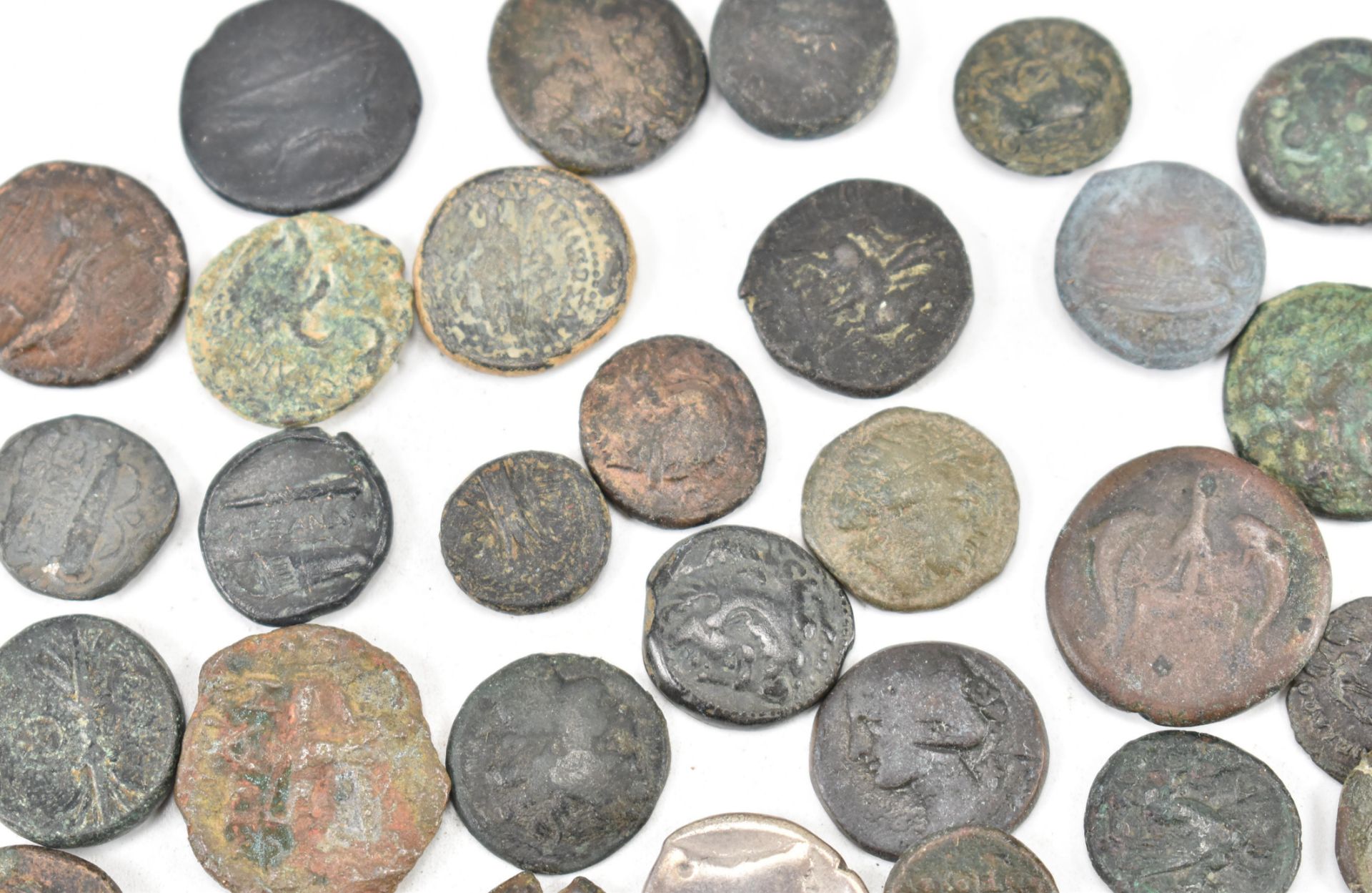 COLLECTION OF ANCIENT ROMAN AND GREEK COINAGE - Image 3 of 6