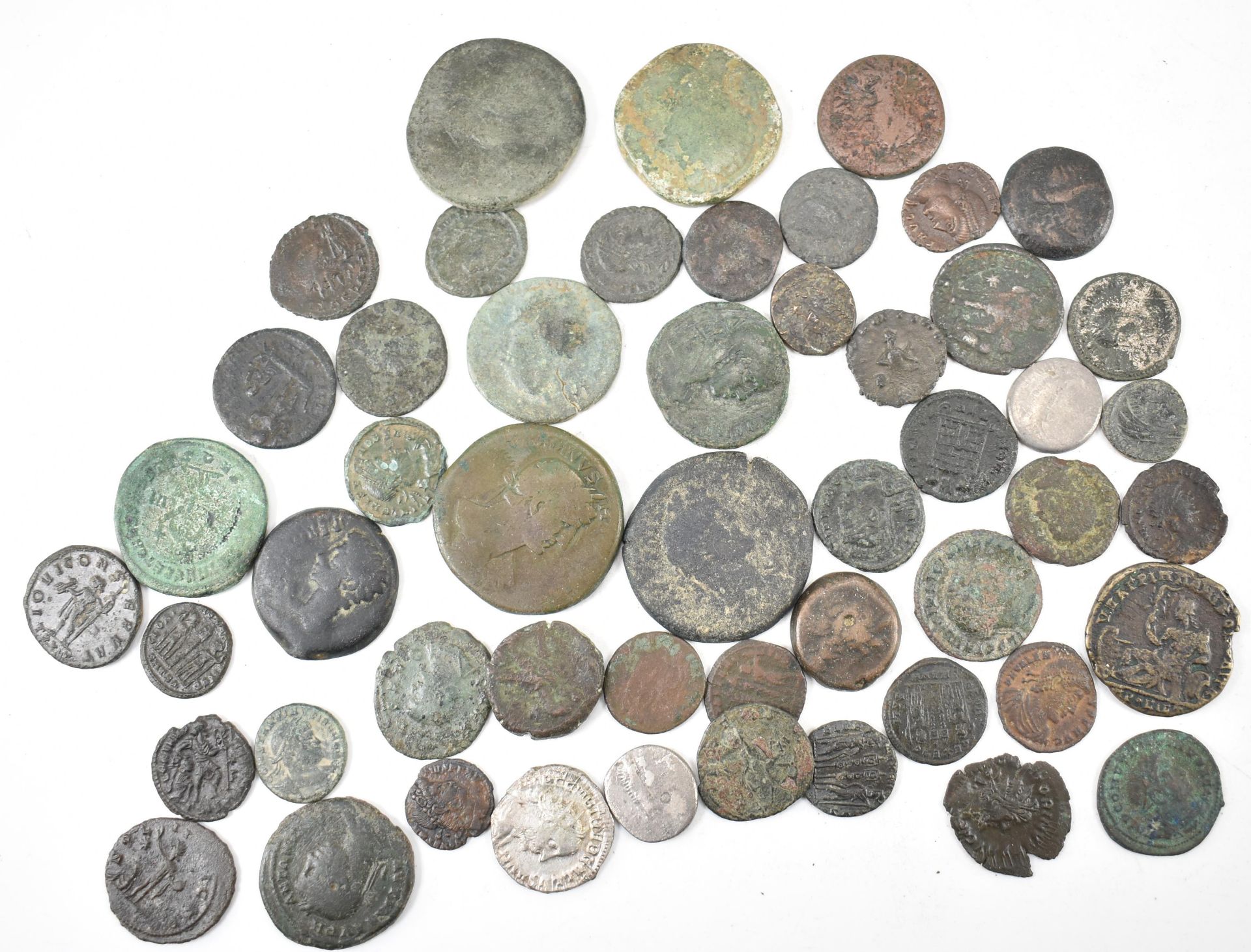 LARGE COLLECTION OF ROMAN IMPERIAL COINS - Image 6 of 6