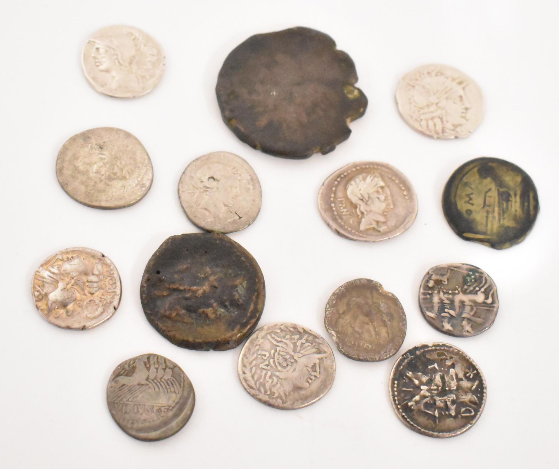 COLLECTION OF 13 ANCIENT ROMAN REPUBLIC SILVER AND OTHER COINS - Image 2 of 4