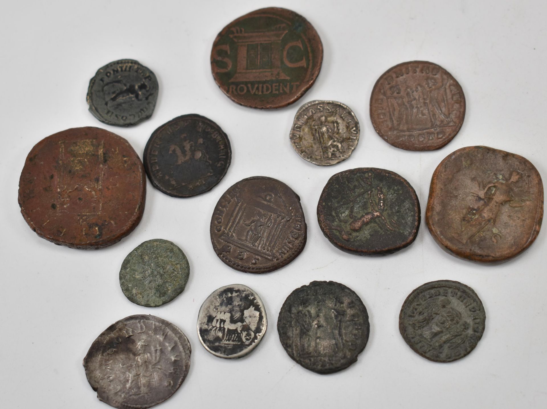 COLLECTION OF 14 ANCIENT ROMAN COINS - Image 4 of 4