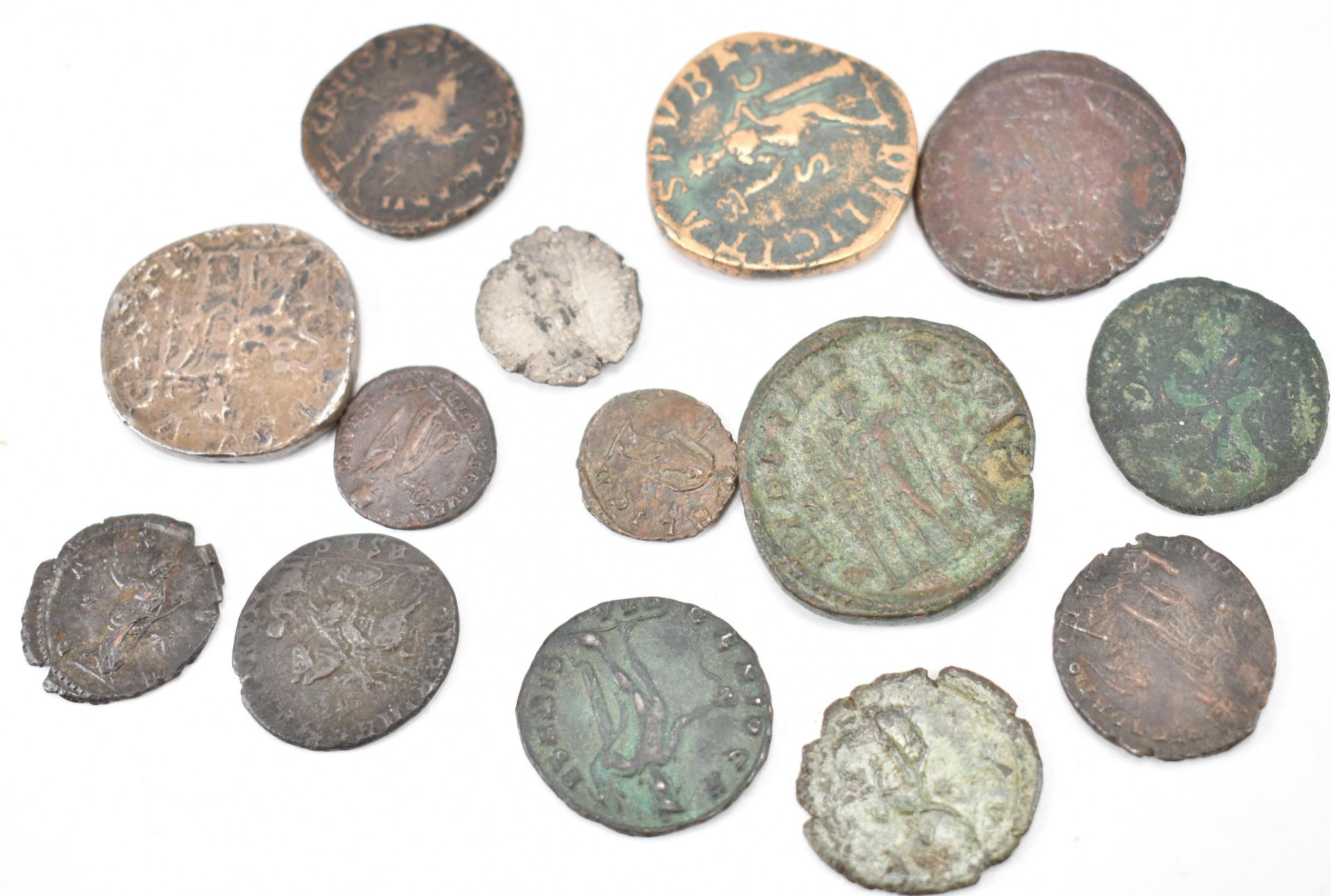 COLLECTION OF ROMAN IMPERIAL COINS - Image 4 of 4