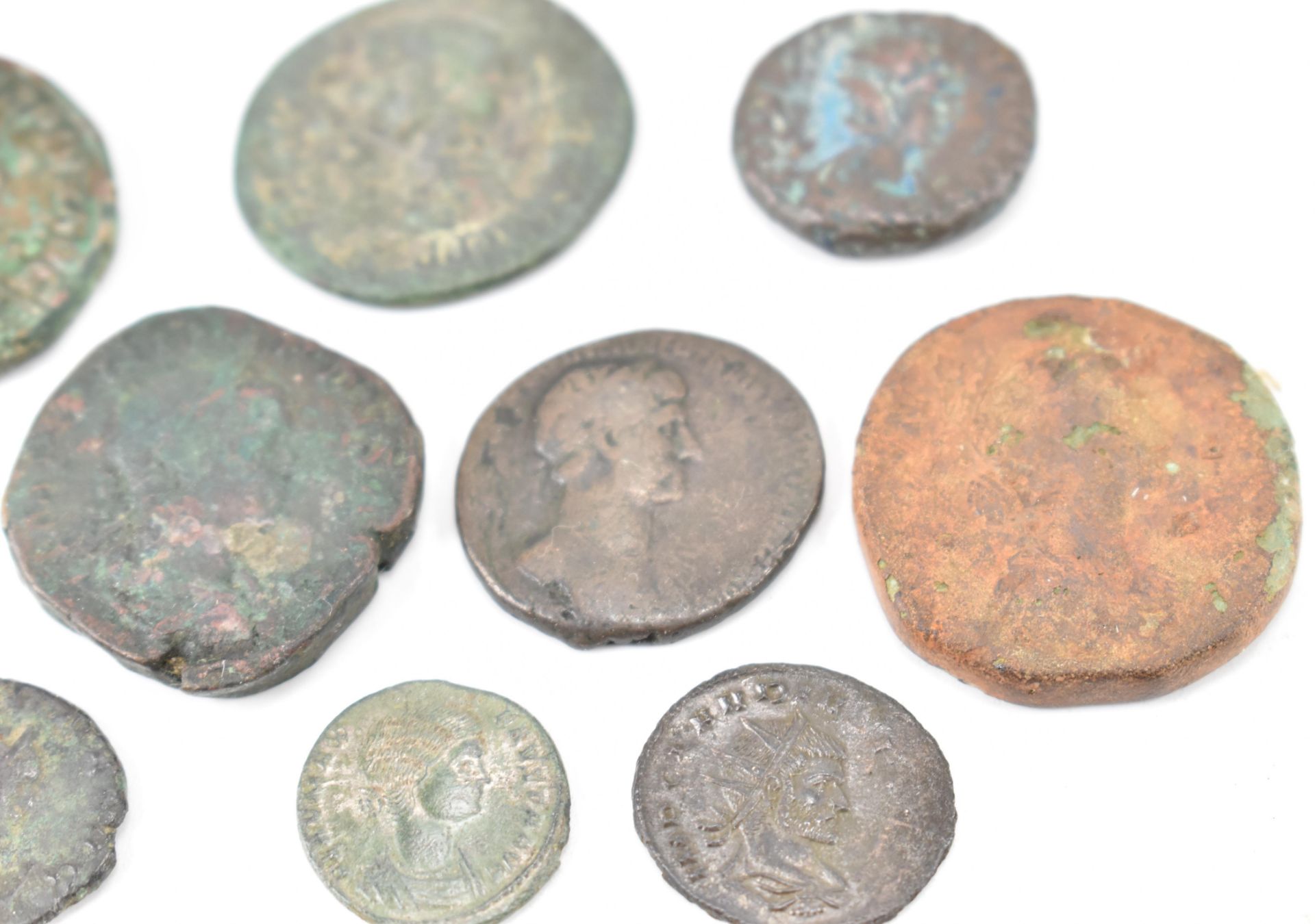 COLLECTION OF TEN ANCIENT ROMAN COINS - Image 3 of 4