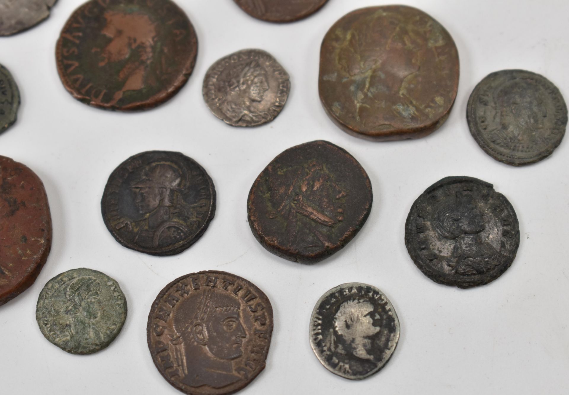 COLLECTION OF 14 ANCIENT ROMAN COINS - Image 3 of 4