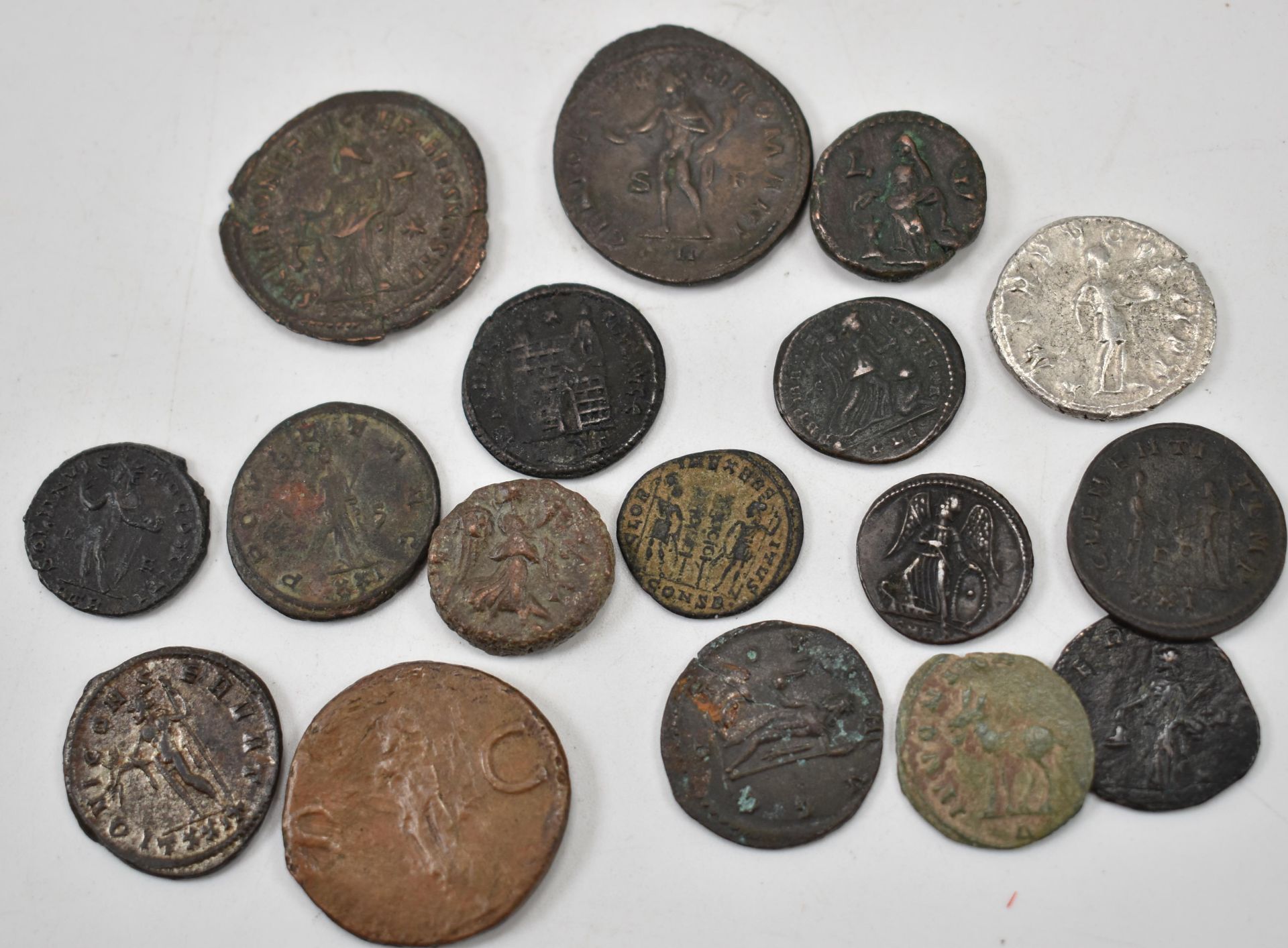 COLLECTION OF ROMAN IMPERIAL COINAGE - Image 4 of 4