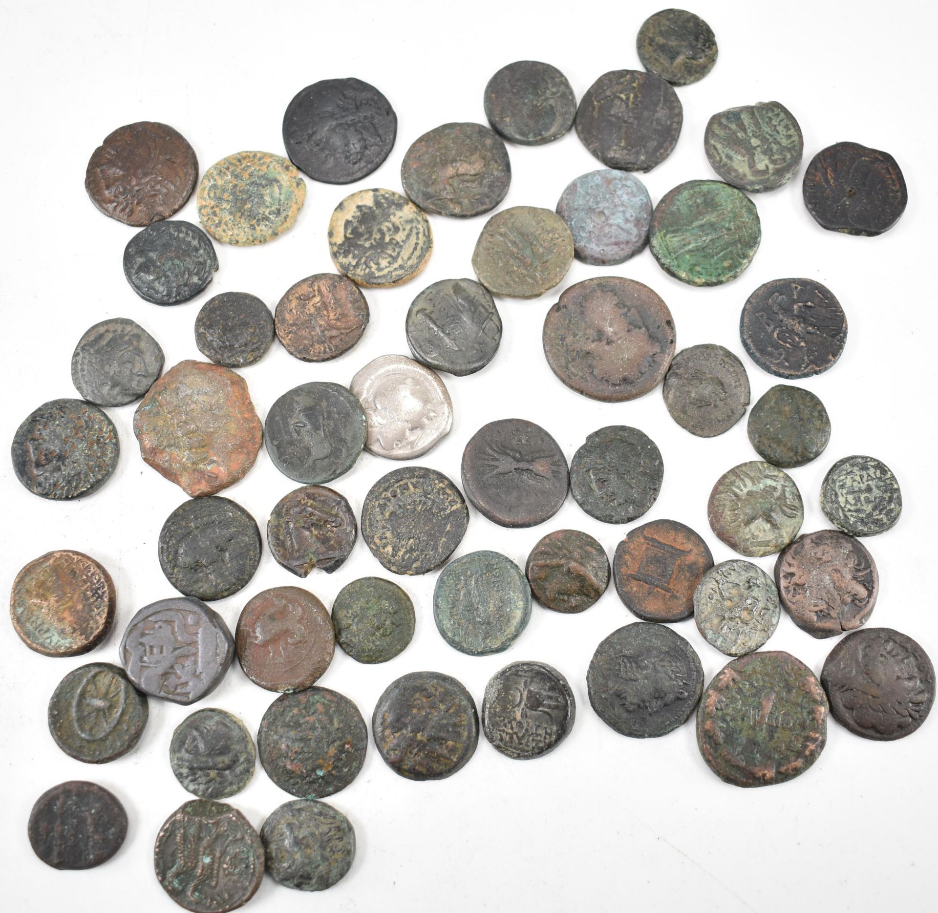 COLLECTION OF ANCIENT ROMAN AND GREEK COINAGE - Image 6 of 6