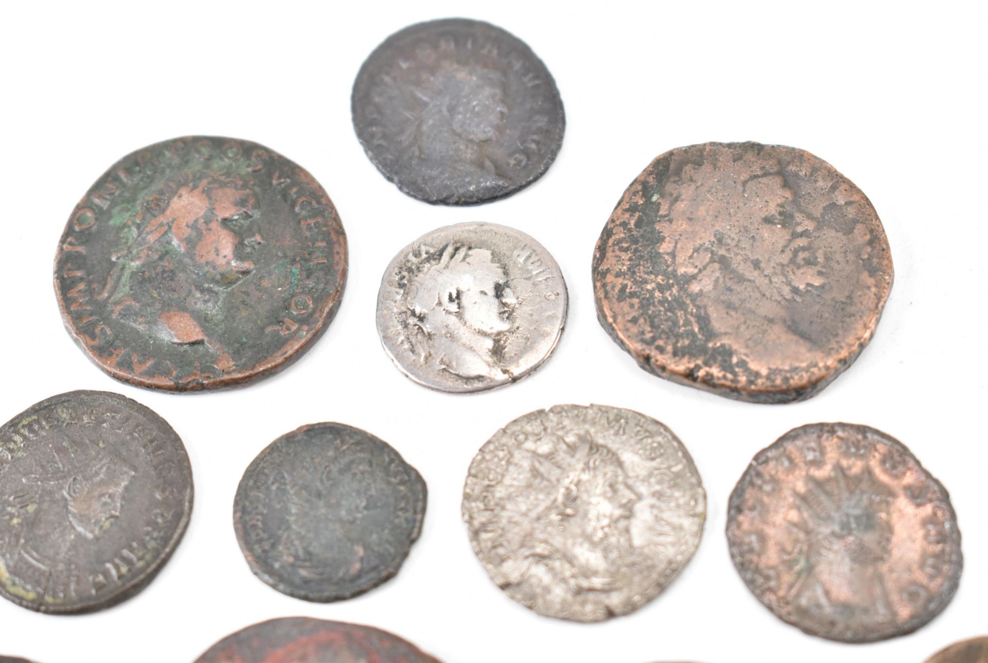 COLLECTION OF TWELVE ROMAN IMPERIAL COINS - Image 2 of 4