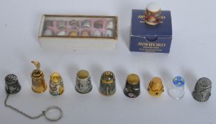 ASSORTMENT OF VINTAGE SEWING THIMBLES