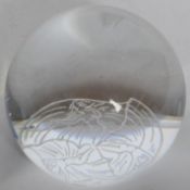 SIGNED RENE LALIQUE CRYSTAL GLASS PAPERWEIGHT