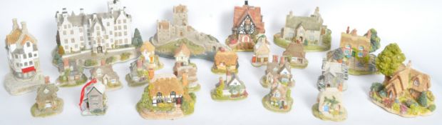 LARGE COLLECTION OF VINTAGE LILLIPUT LANE COTTAGE FIGURES