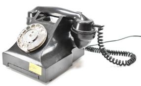 VINTAGE MID 20TH CENTURY BAKELITE PHONE