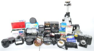 LARGE COLLECTION OF CAMERA PHOTOGRPAHIC EQUIPMENT