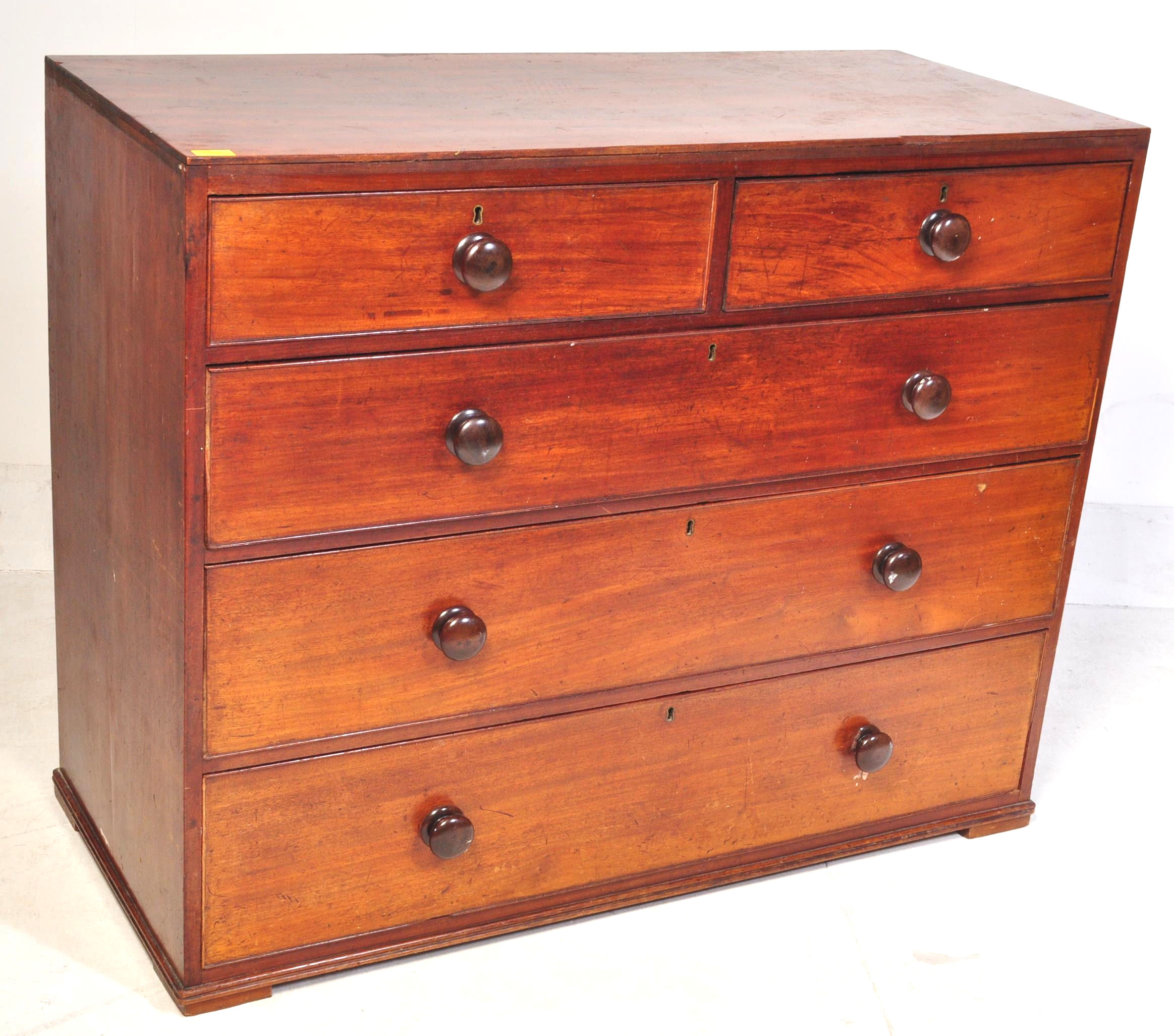 19TH CENTURY VICTORIAN MAHOGANY CHEST OF DRAWERS - Image 2 of 7