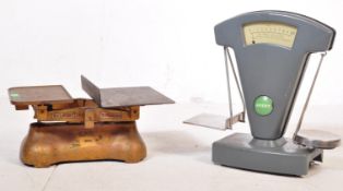 TWO PAIRS OF VINTAGE RETRO AVERY GROCERS SHOP SCALES