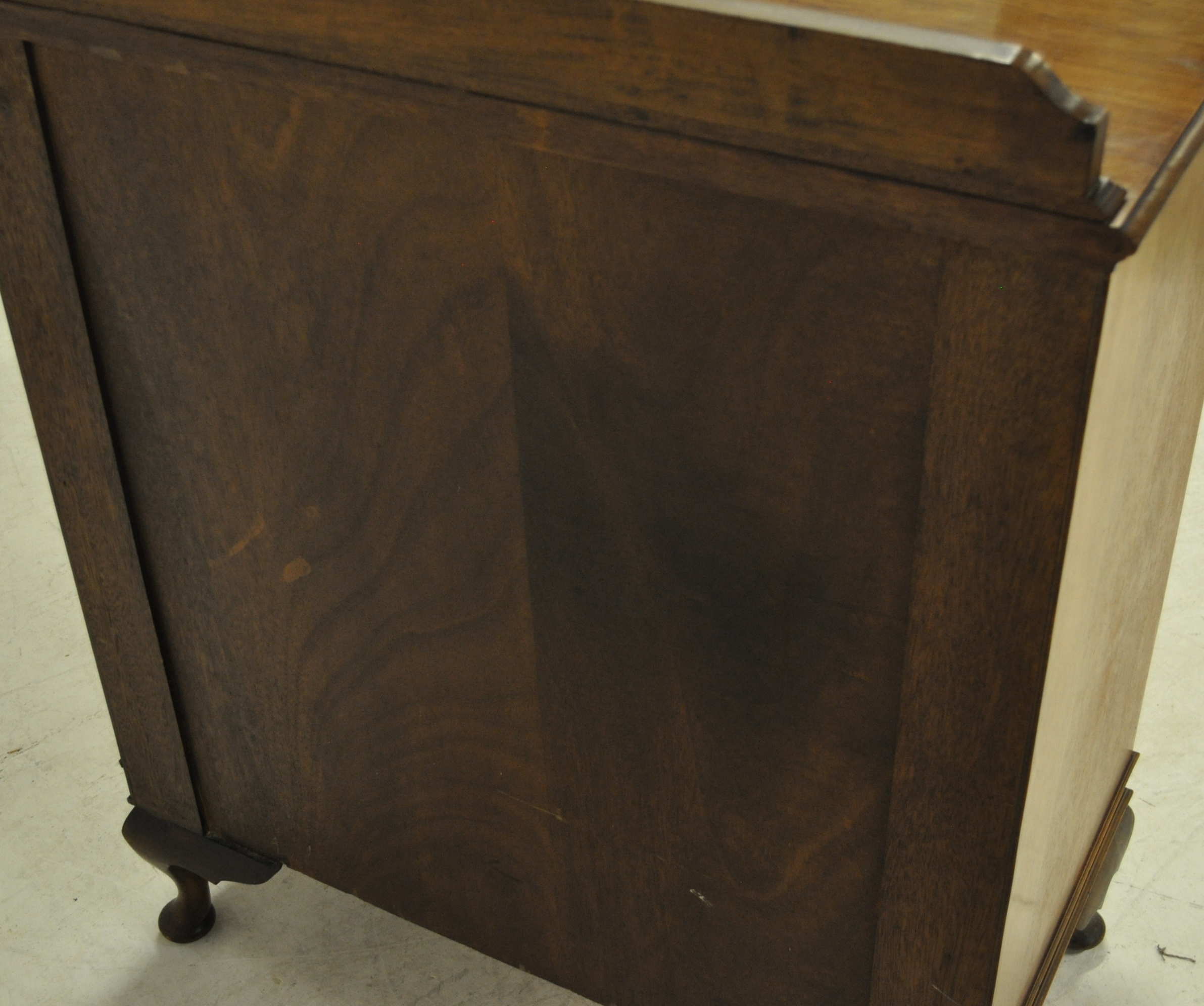ART DECO 1930S WALNUT TALLBOY CHEST OF DRAWERS - Image 9 of 9