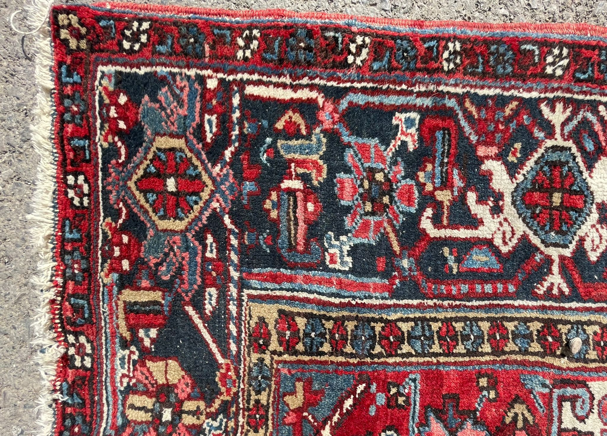 VINTAGE 20TH CENTURY PERSIAN ISLAMIC RUG / CARPET - Image 4 of 5