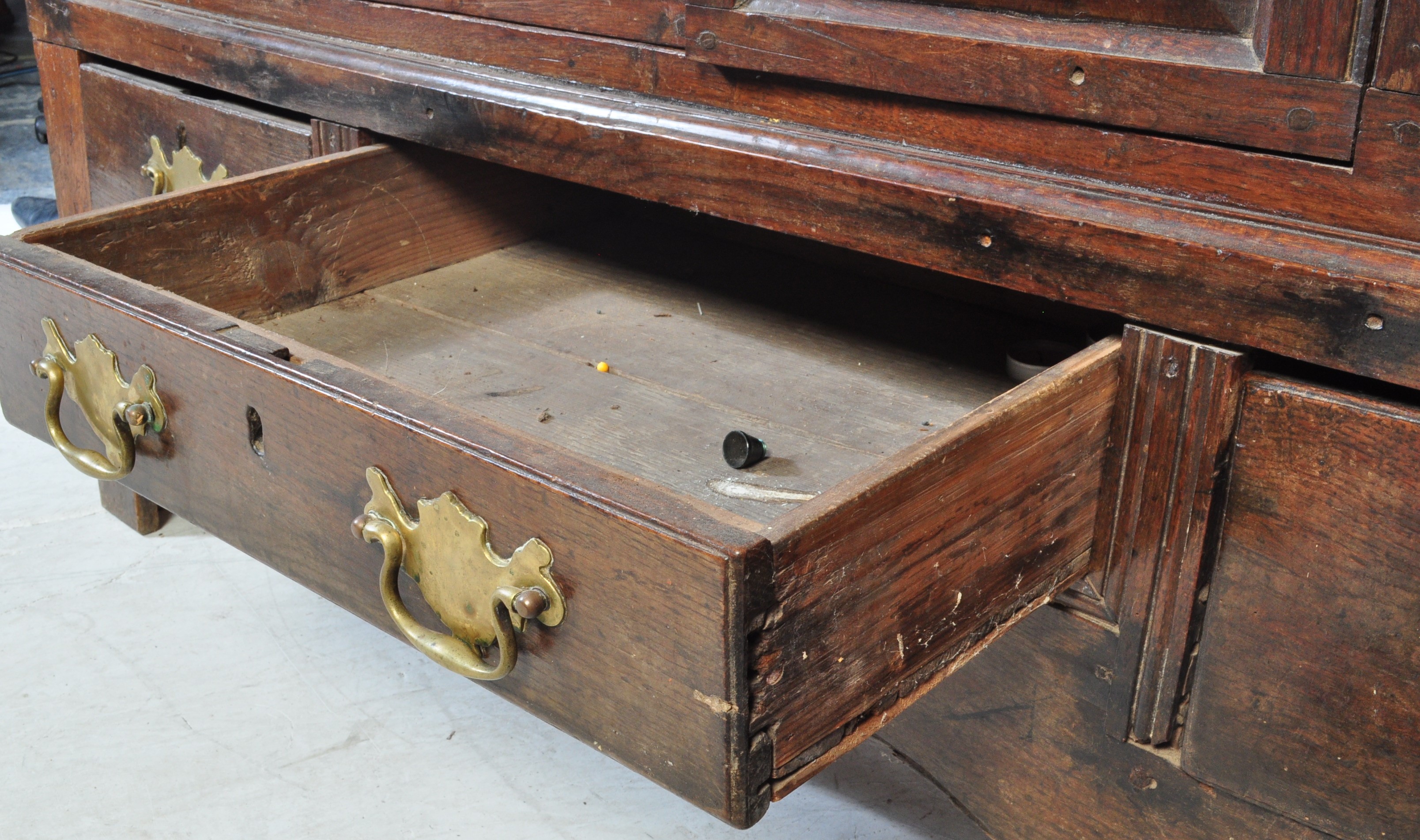 17TH CENTURY COUNTRY OAK MULE CHEST COFFER CHEST - Image 9 of 12