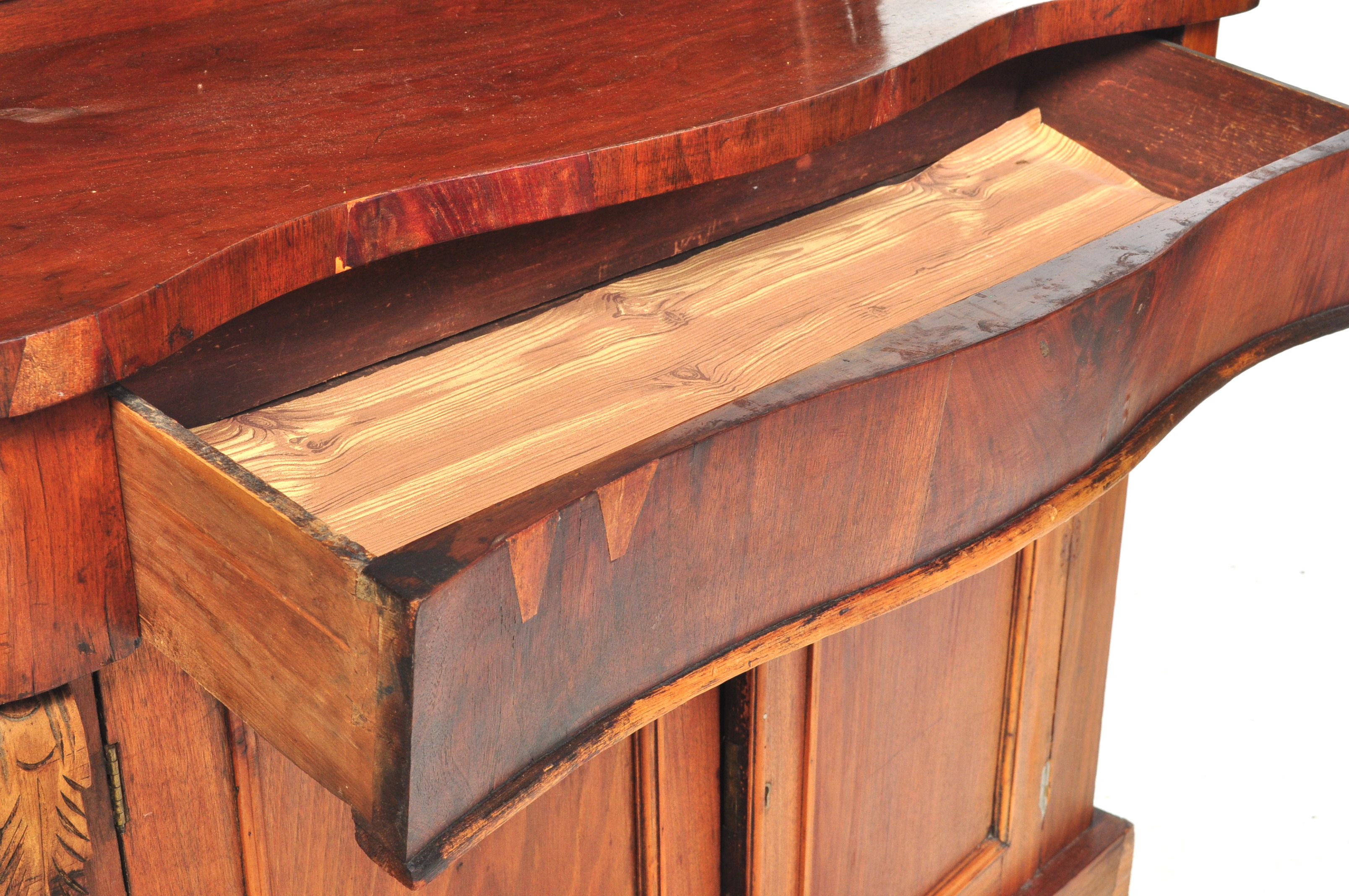 19TH CENTURY VICTORIAN MAHOGANY CHIFFONIER / CREDENZA - Image 5 of 12