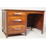 20TH CENTURY OAK KNEEHOLE WRITING TABLE DESK