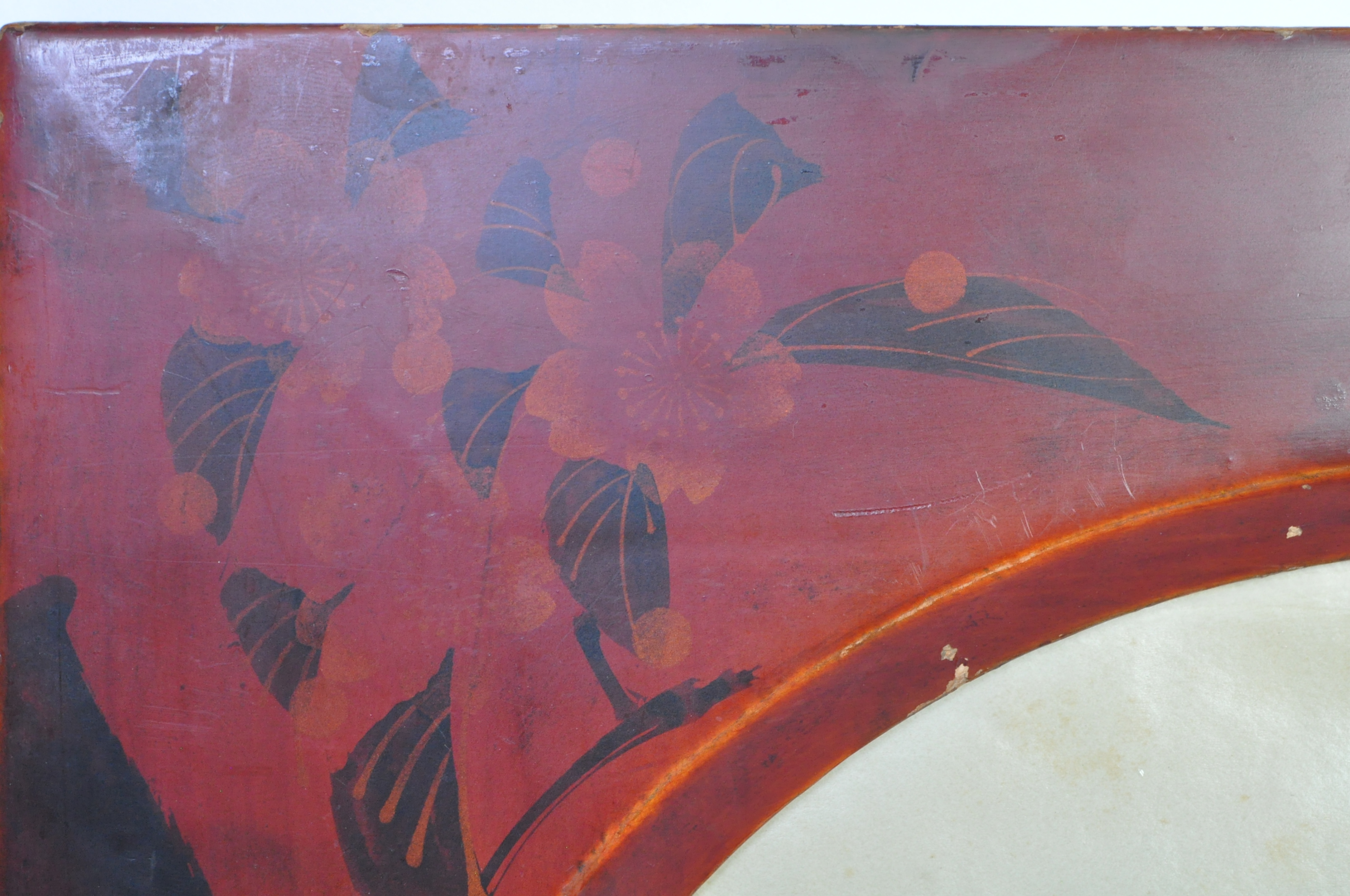 1920S HAND PAINTED CHINESE LACQUERED TONDO FRAME - Image 3 of 4