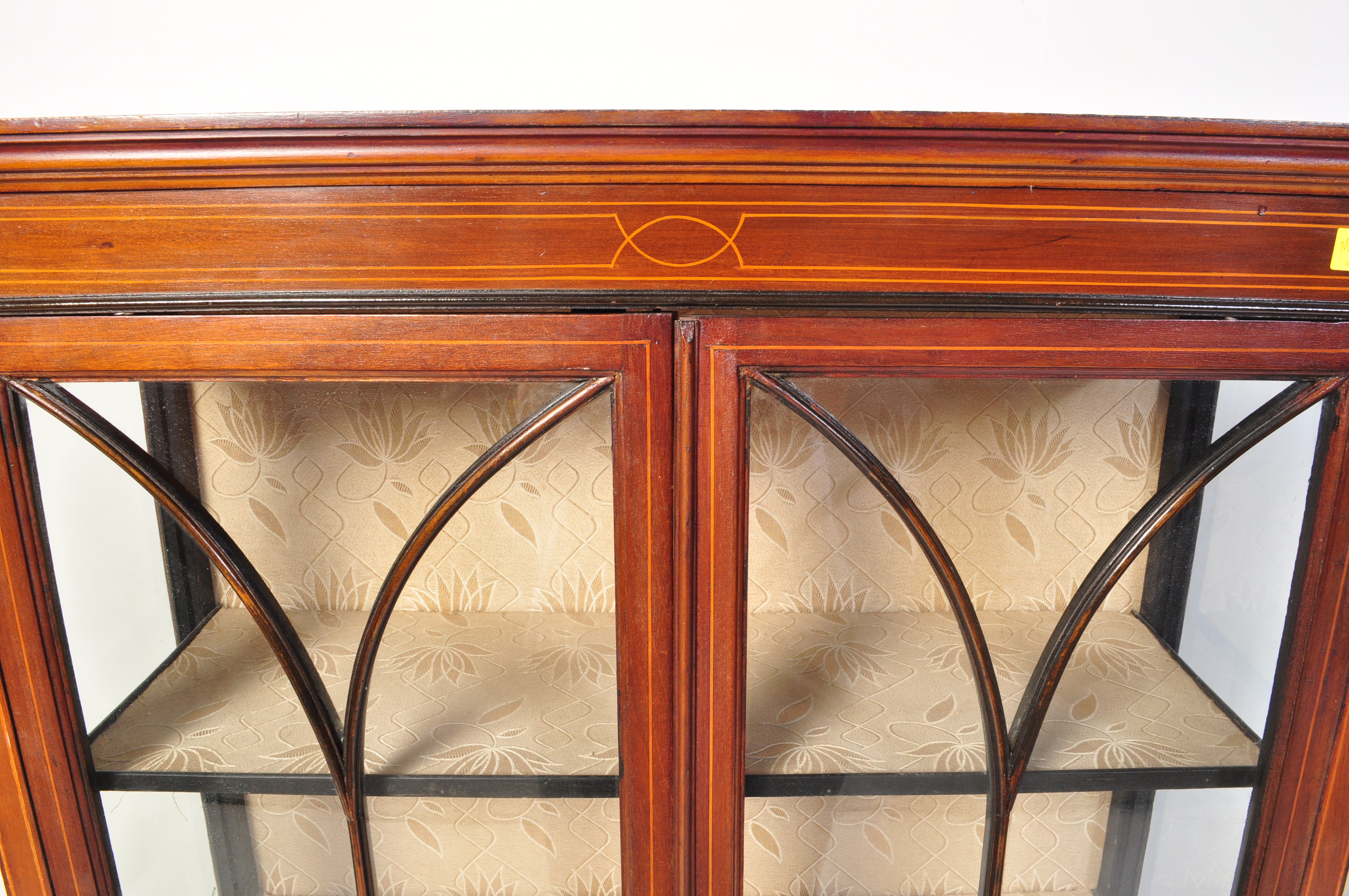 EDWARDIAN INLAID MAHOGANY GLAZED DISPLAY CABINET - Image 3 of 8