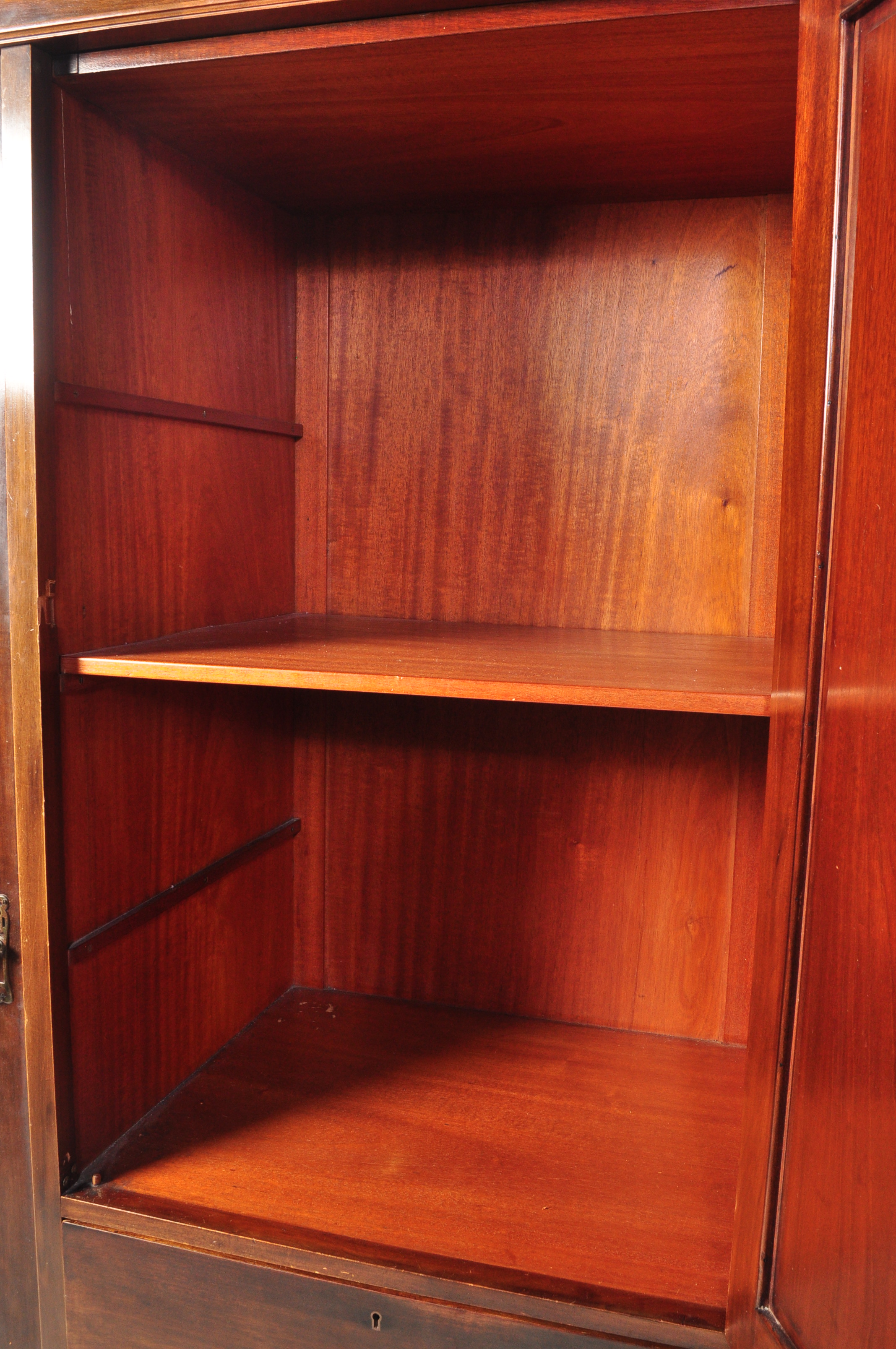 LATE VICTORIAN MAHOGANY GENTS COMPACTUM WARDROBE - Image 5 of 10