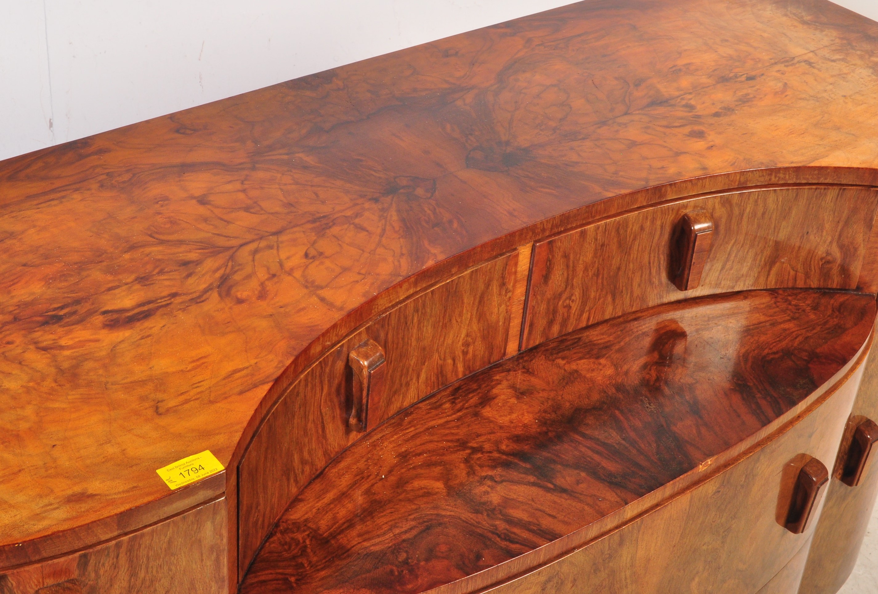 A 1930's ART DECO BURR WALNUT DRESSING TABLE CHEST - Image 3 of 9