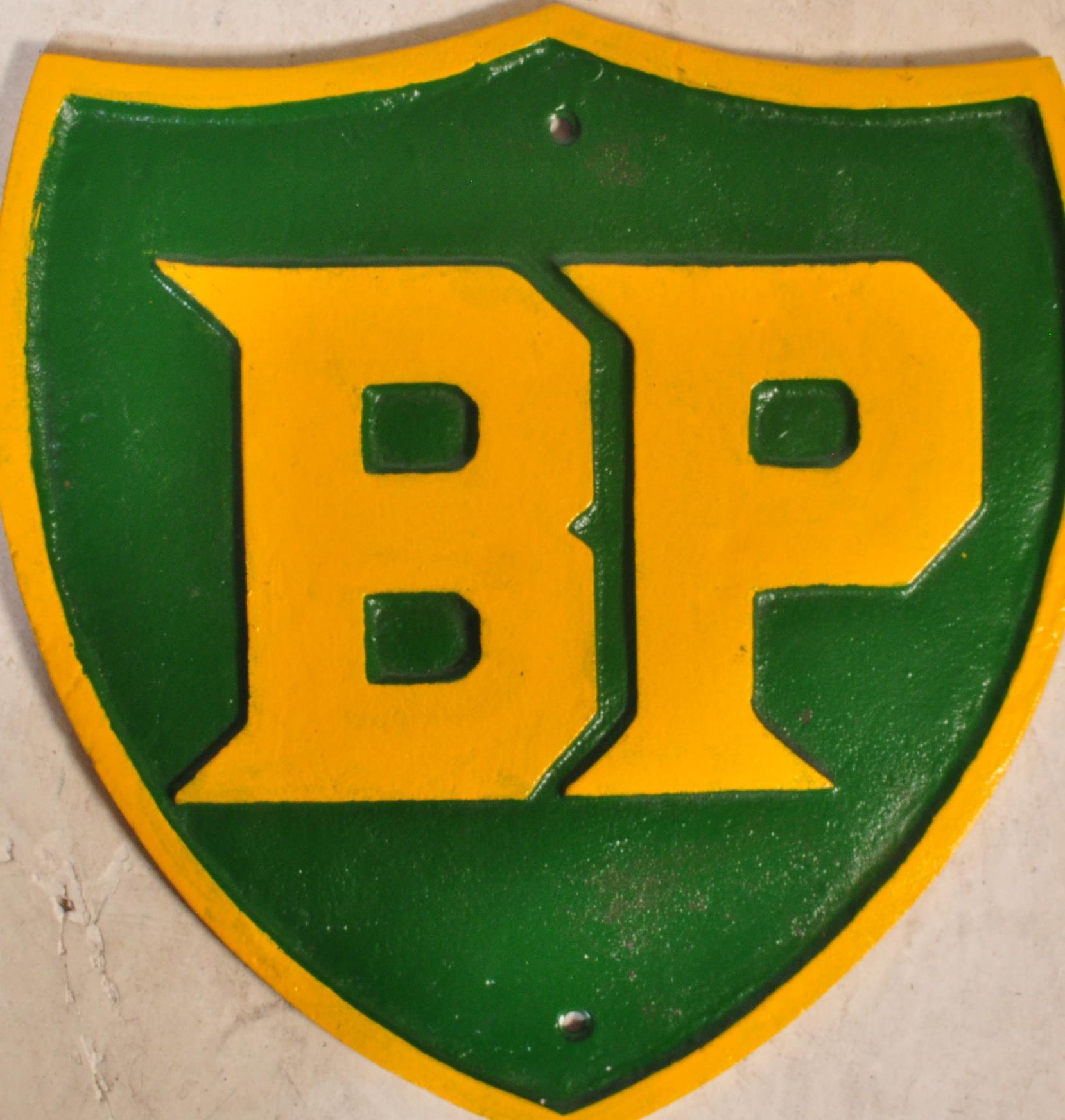 A 20TH CENTURY CAST IRON HAND PAINTED BP PLAQUE - Image 2 of 4