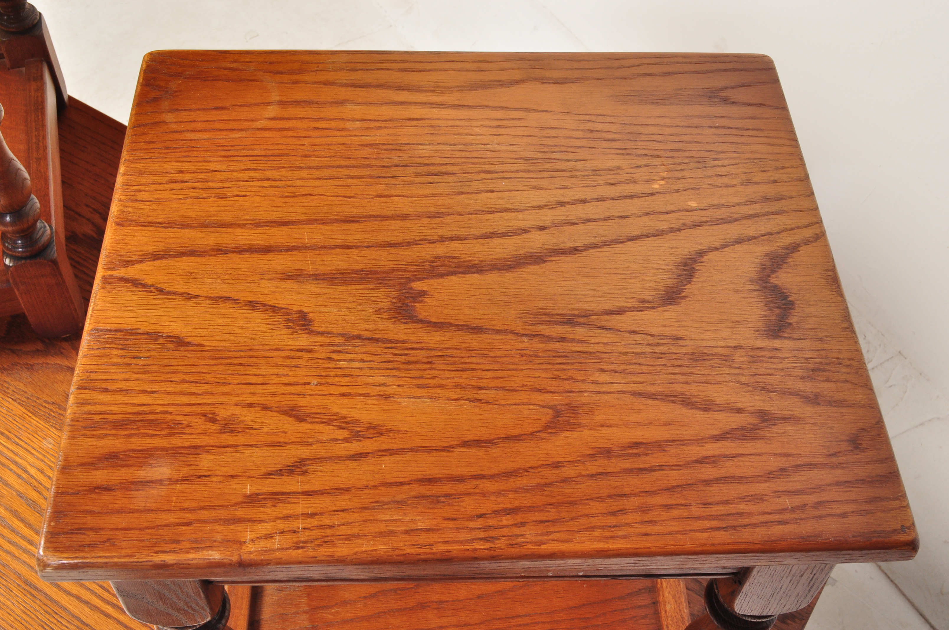 VINTAGE OLD CHARM OAK COFFEE TABLE / NEST OF TABLES - Image 10 of 10