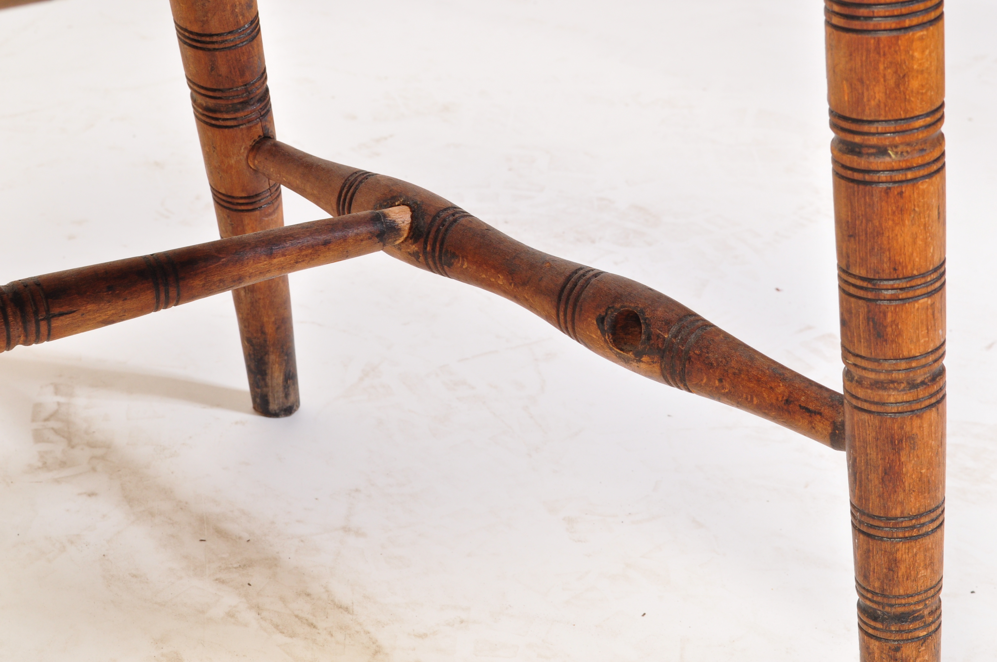 VICTORIAN 19TH CENTURY BEECH & ELM SMOKERS BOW CHAIR - Image 7 of 9