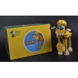 SHAUN THE SHEEP - SHAUN IN THE CITY COLLECTABLE FIGURINE