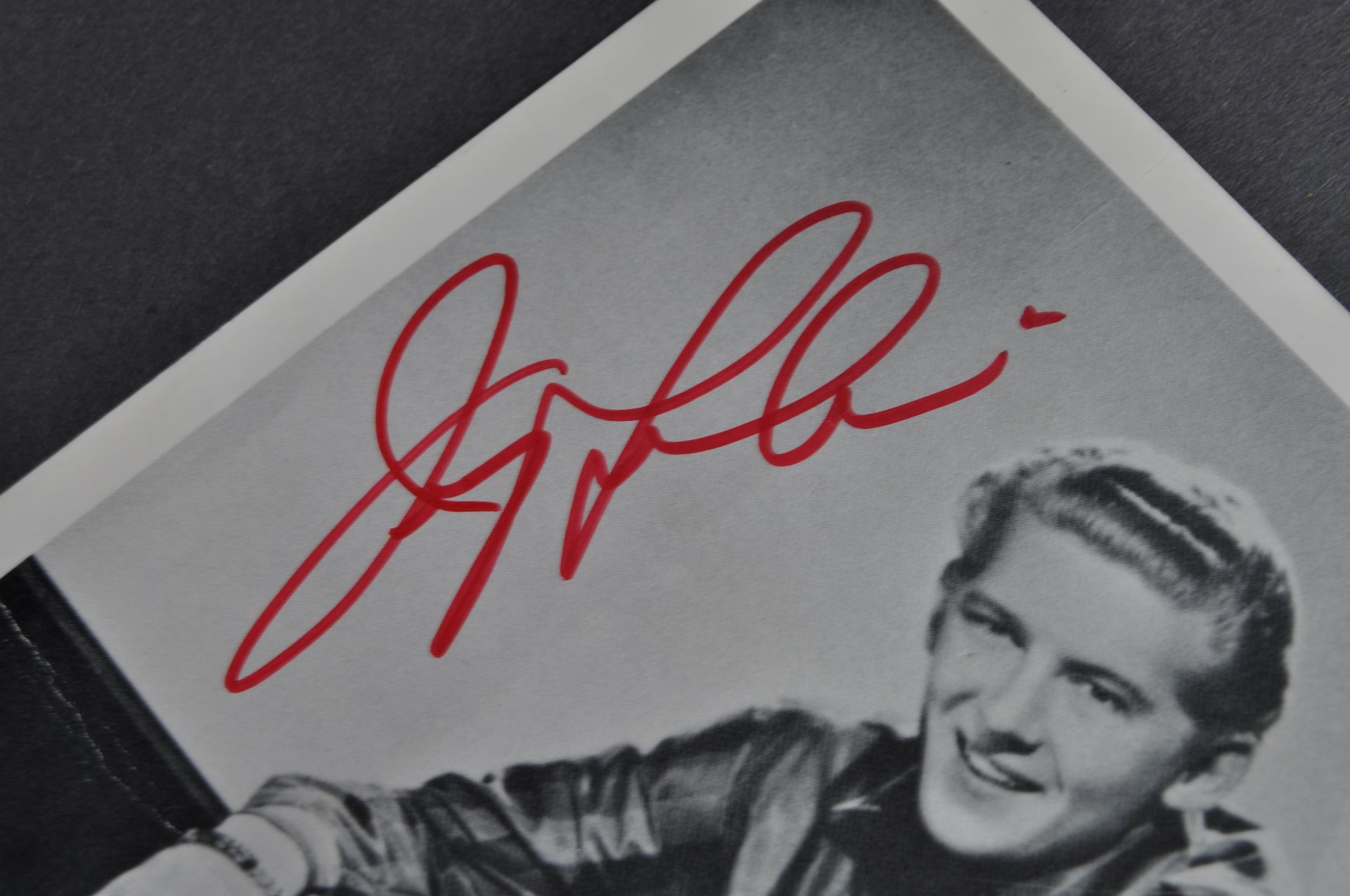 JERRY LEE LEWIS - ROCK & ROLL - AUTOGRAPHED 8X10" PHOTO - Bild 2 aus 2