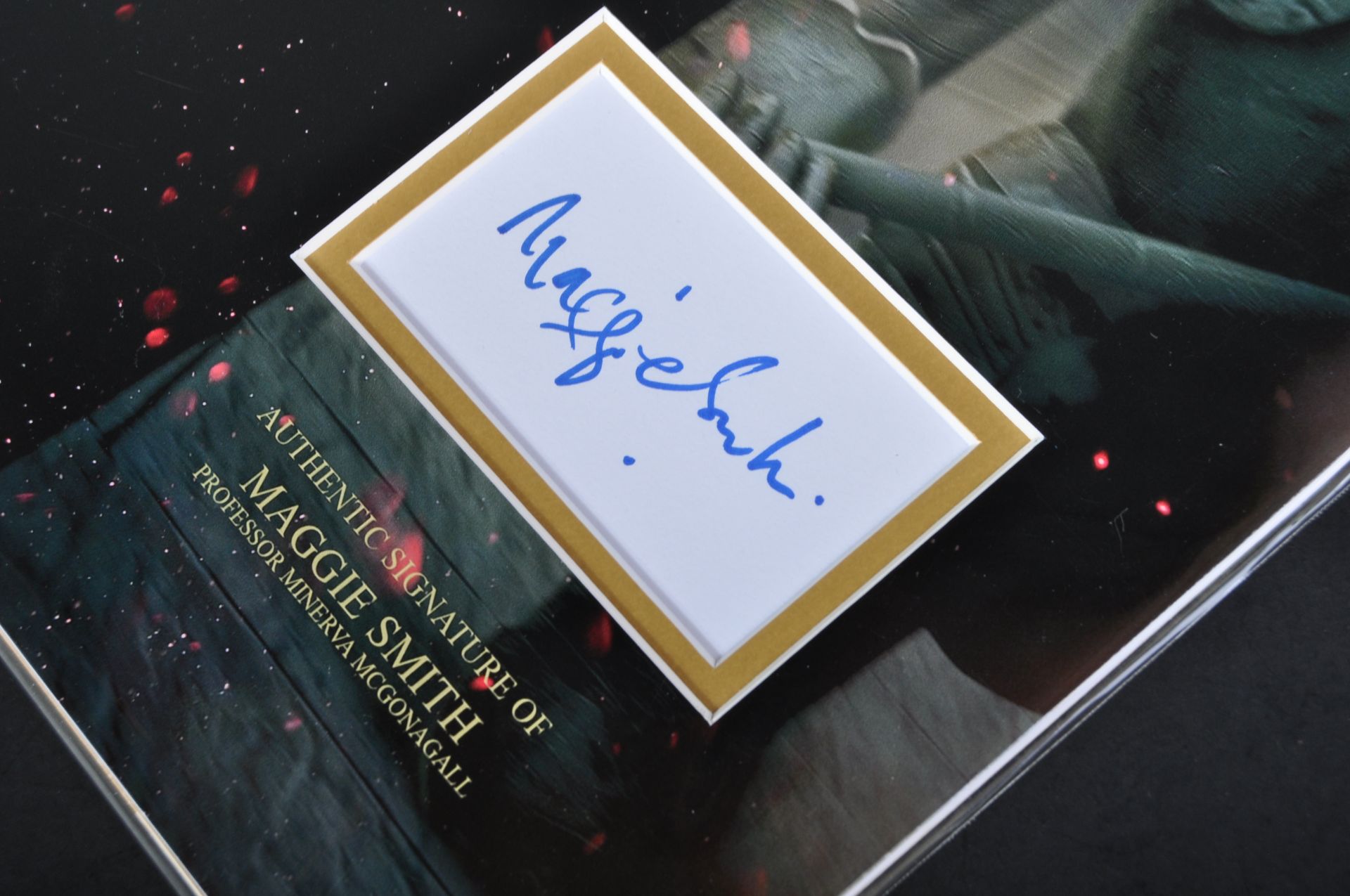 DAME MAGGIE SMITH - HARRY POTTER - AUTOGRAPH DISPLAY - Bild 2 aus 2