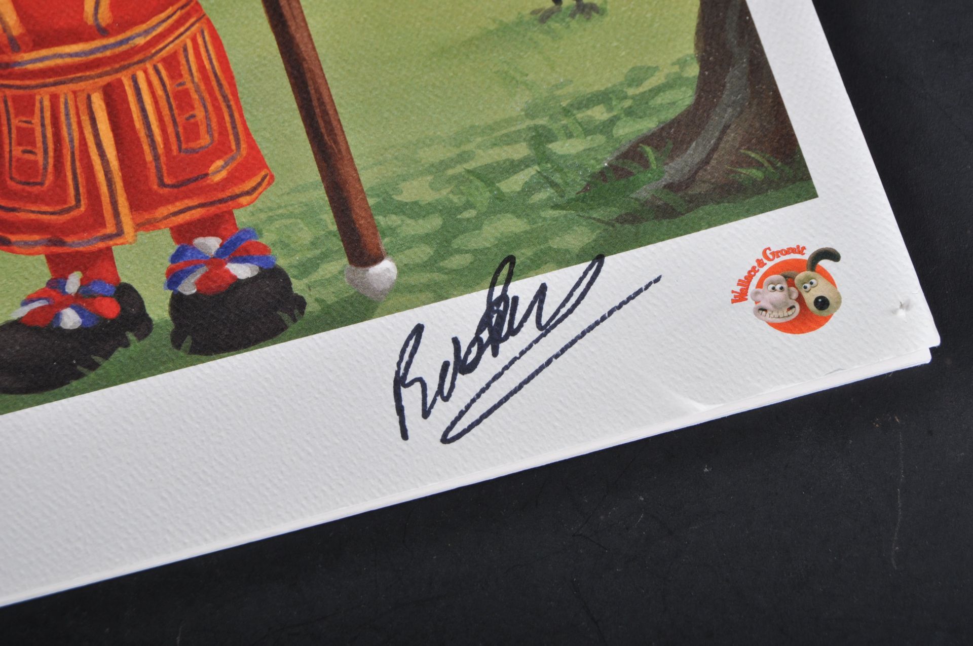 AARDMAN ANIMATIONS - BOB BAKER (WRITER) AUTOGRAPHED OFFICIAL PRINT - Bild 2 aus 4