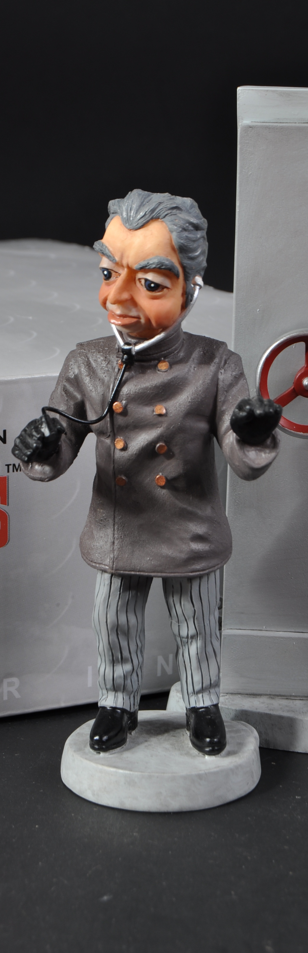 THUNDERBIRDS – GERRY ANDERSON – ROBERT HARROP FIGURINE / STATUE - Image 2 of 10