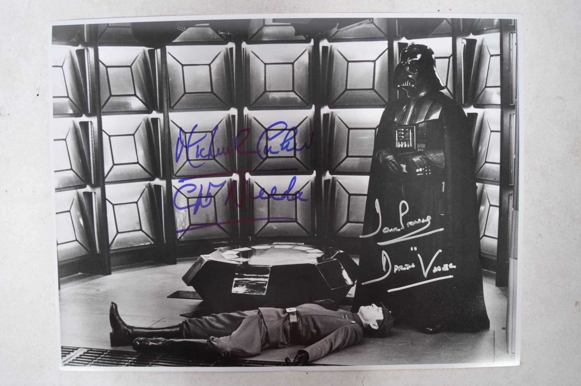 STAR WARS - DAVE PROWSE & MICHAEL CULVER SIGNED 16X12" PHOTO - Image 2 of 3