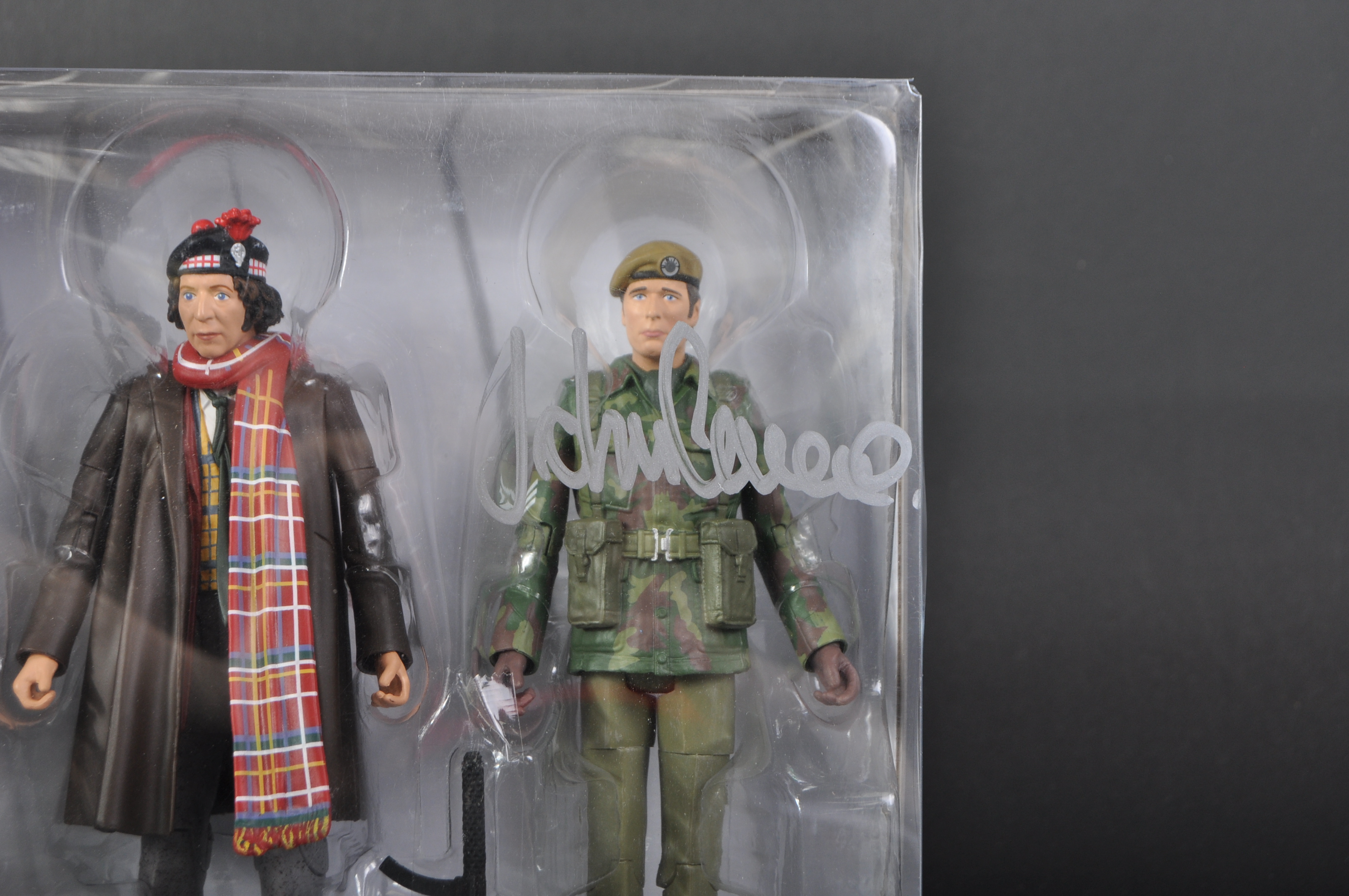 DOCTOR WHO - TERROR OF THE ZYGONS AUTOGRAPHED ACTION FIGURE SET - Image 2 of 5