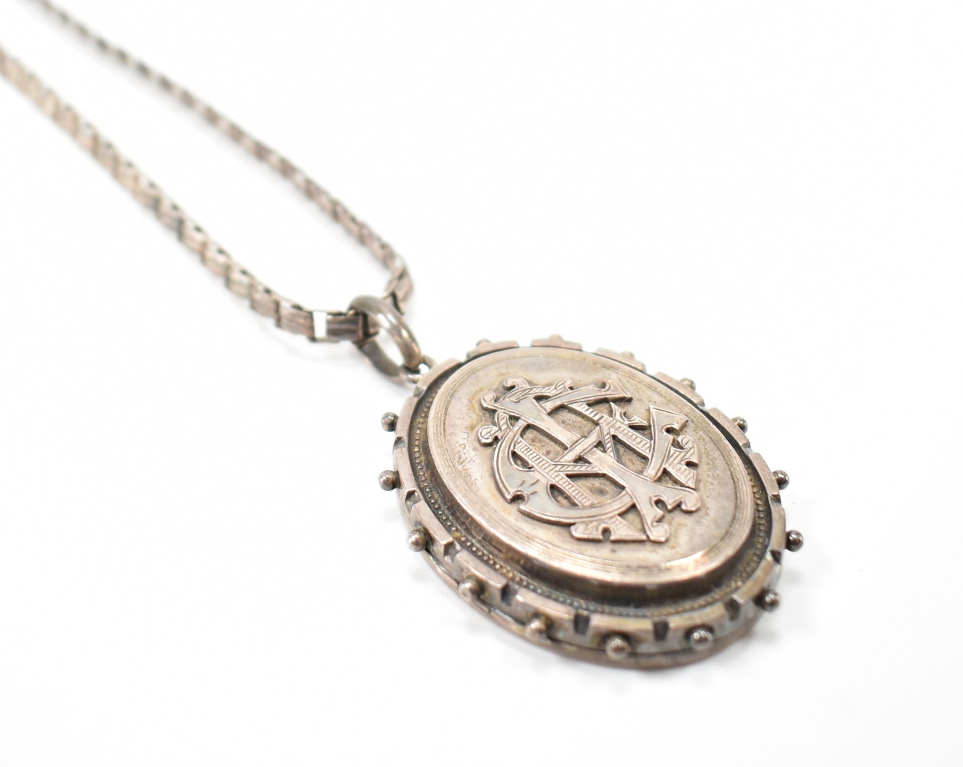 VICTORIAN ANTIQUE SILVER LOCKET NECKLACE - Image 4 of 10