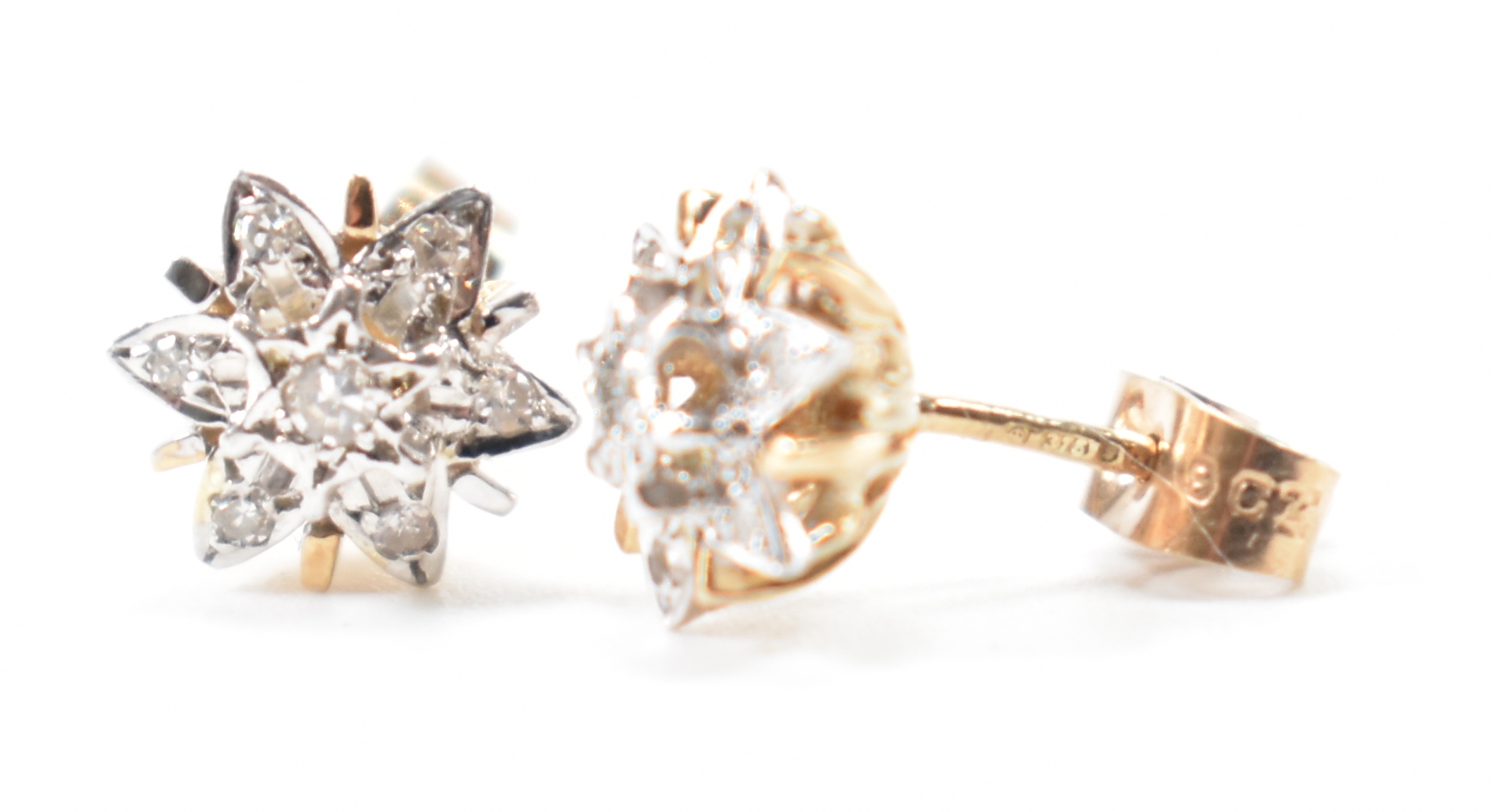 PAIR OF 9CT GOLD & DIAMOND CLUSTER EARRINGS - Image 5 of 5