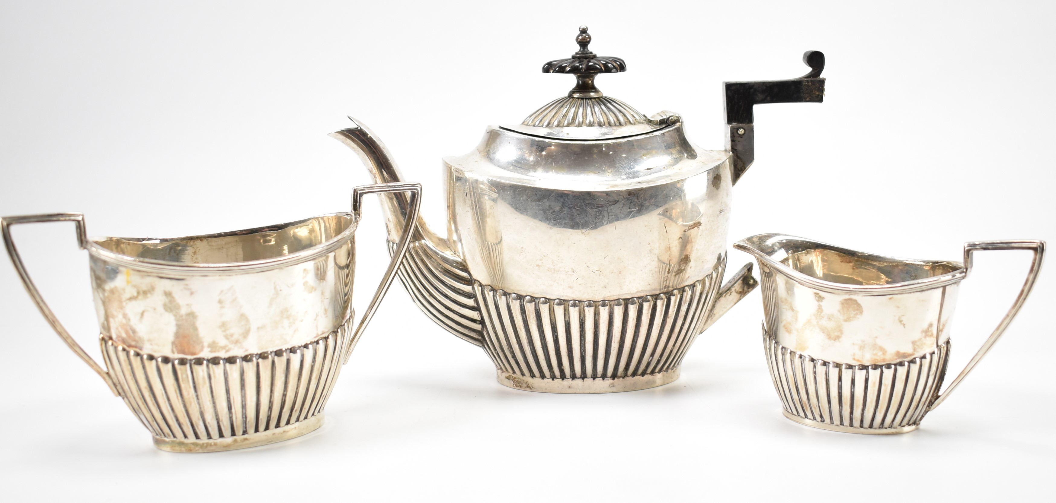 VICTORIAN WALKER & HALL SILVER TEA SET