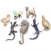 ASSORTMENT OF VINTAGE ANIMAL BROOCHES