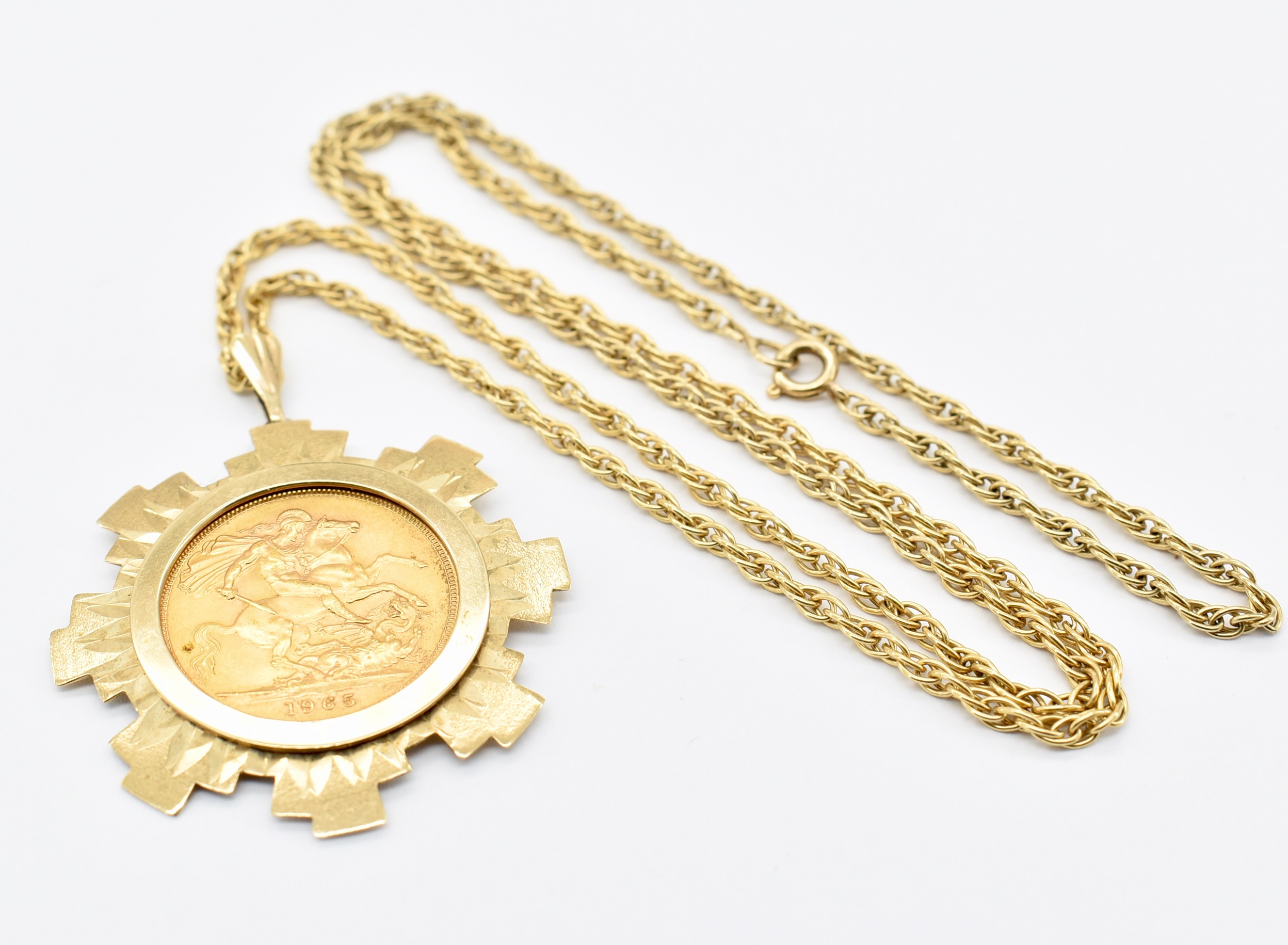 MOUNTED 1965 FULL GOLD SOVEREIGN PENDANT NECKLACE - Image 4 of 5