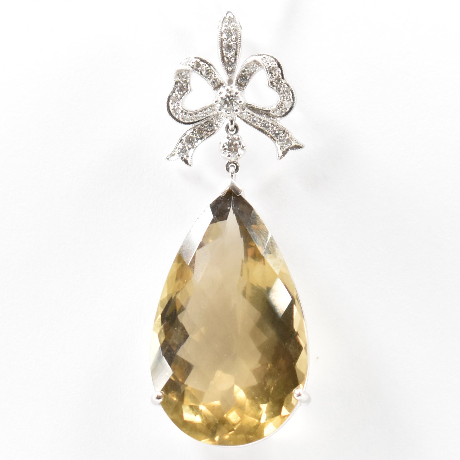 18CT WHITE GOLD DIAMOND & CITRINE PENDANT