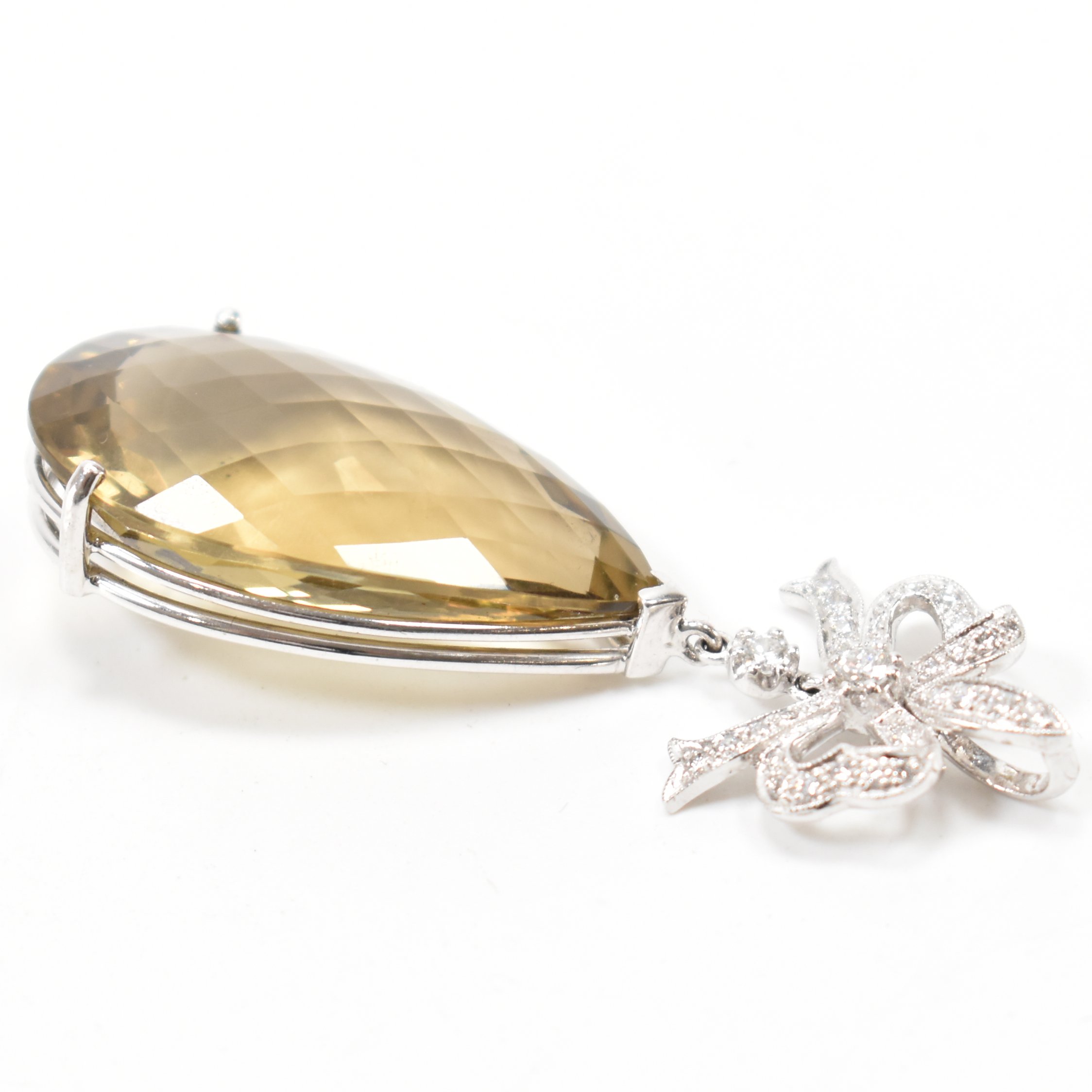 18CT WHITE GOLD DIAMOND & CITRINE PENDANT - Image 4 of 6